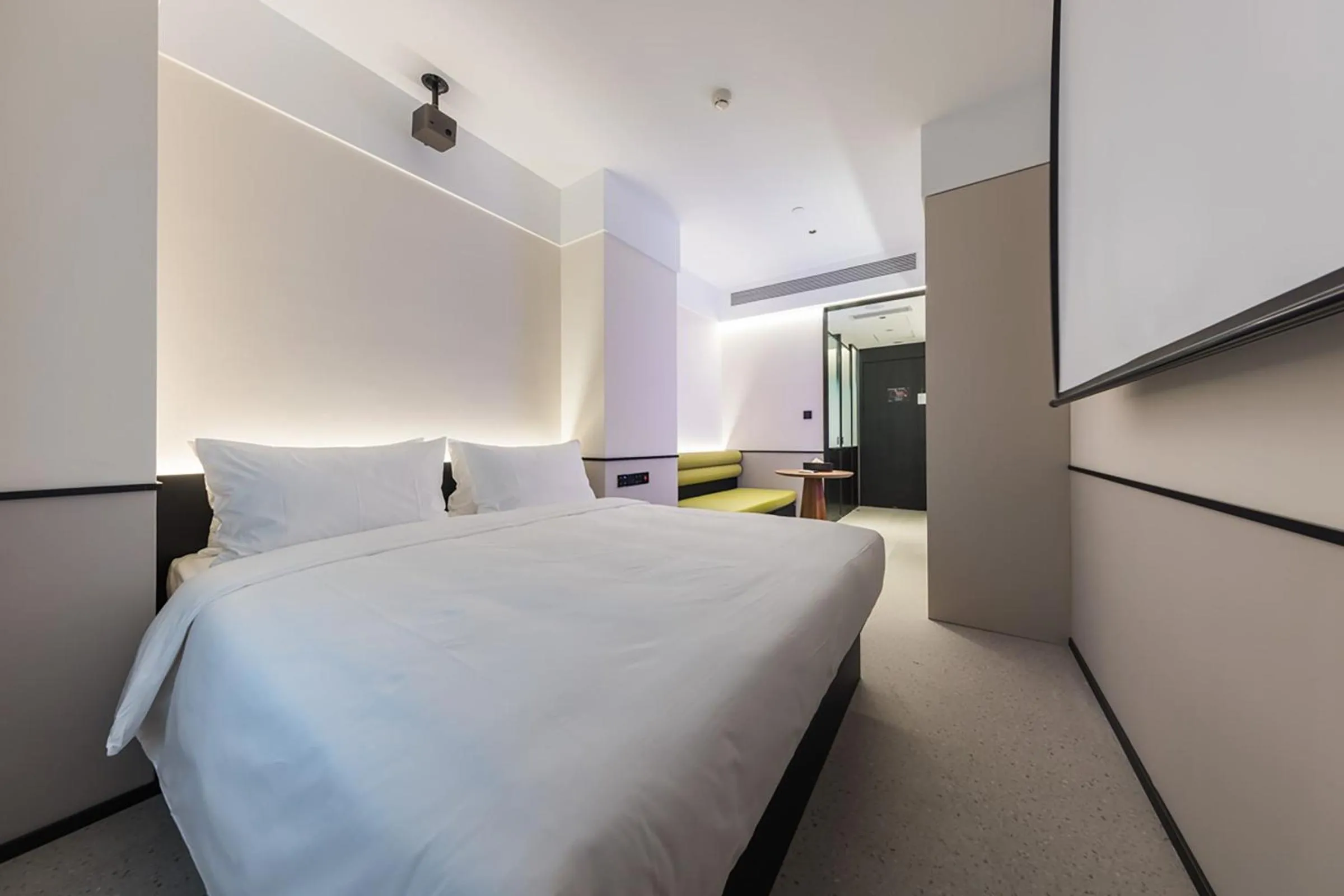 Bed in Suisse Place Beijing Jinsong Subway Station