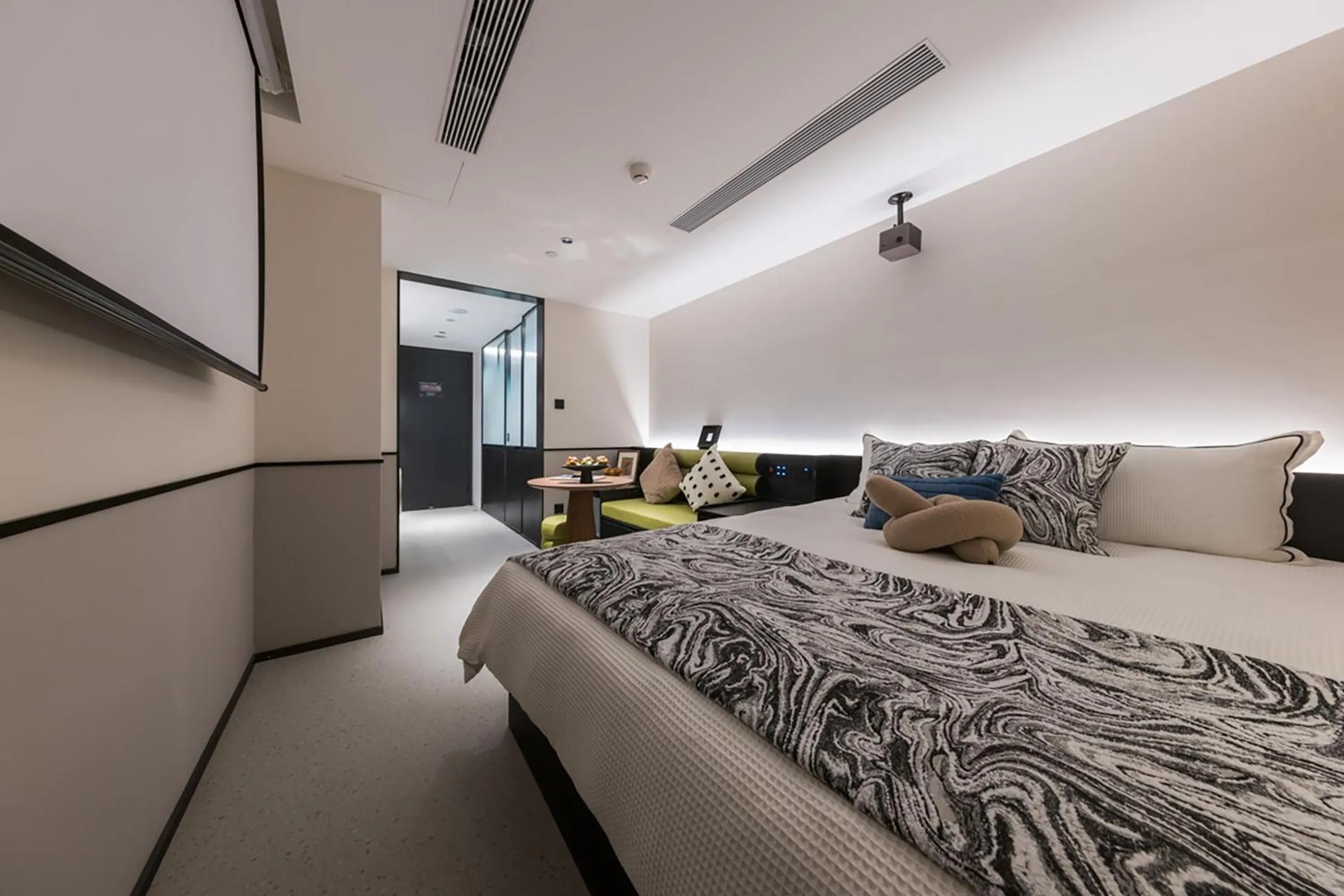 Bedroom, Bed in Suisse Place Beijing Jinsong Subway Station