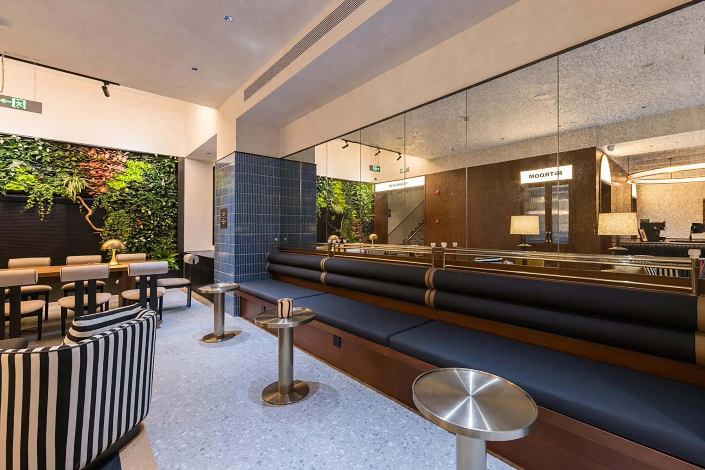 Lounge or bar in Suisse Place Beijing Jinsong Subway Station