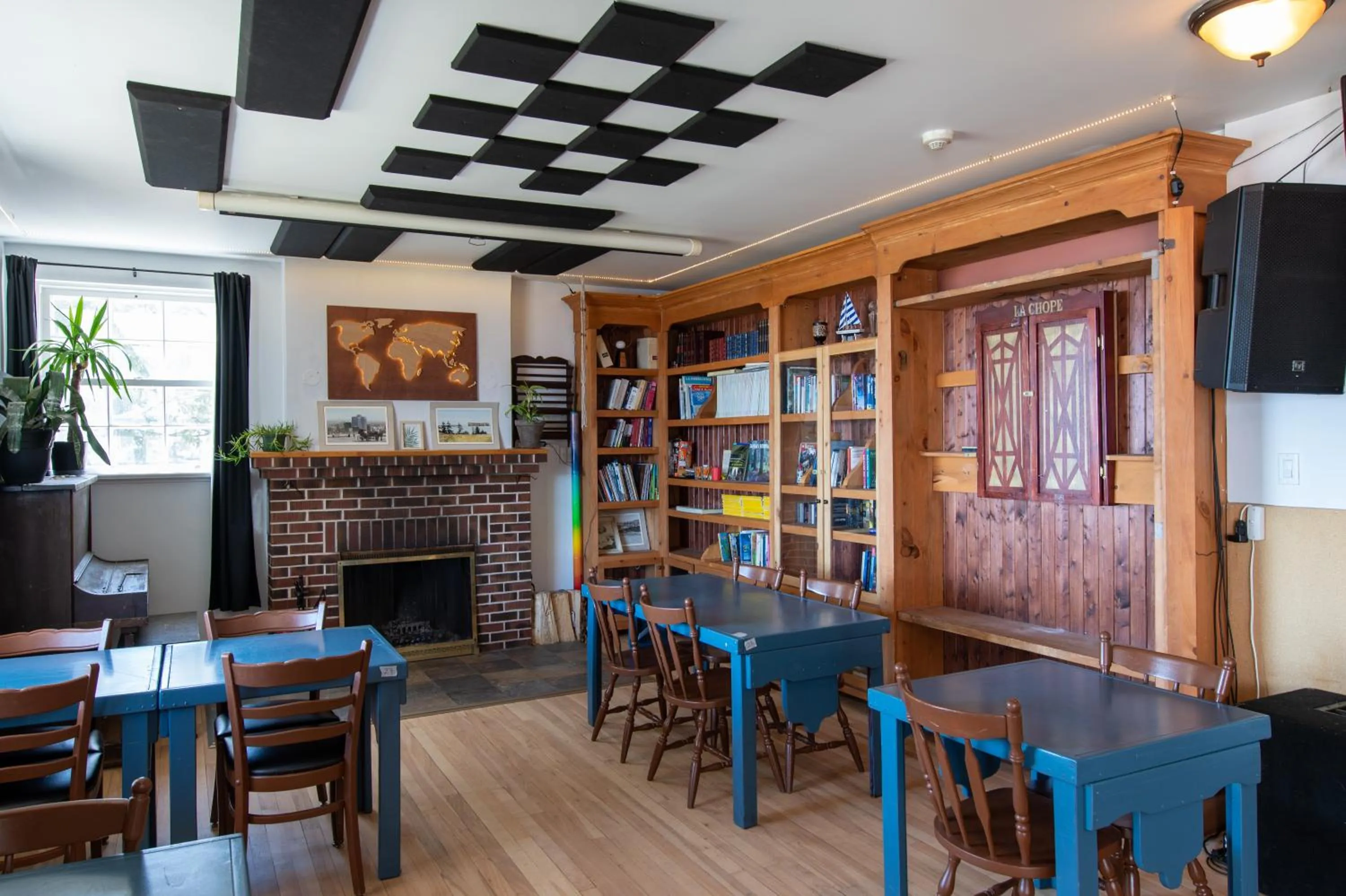 Game Room in La Secousse