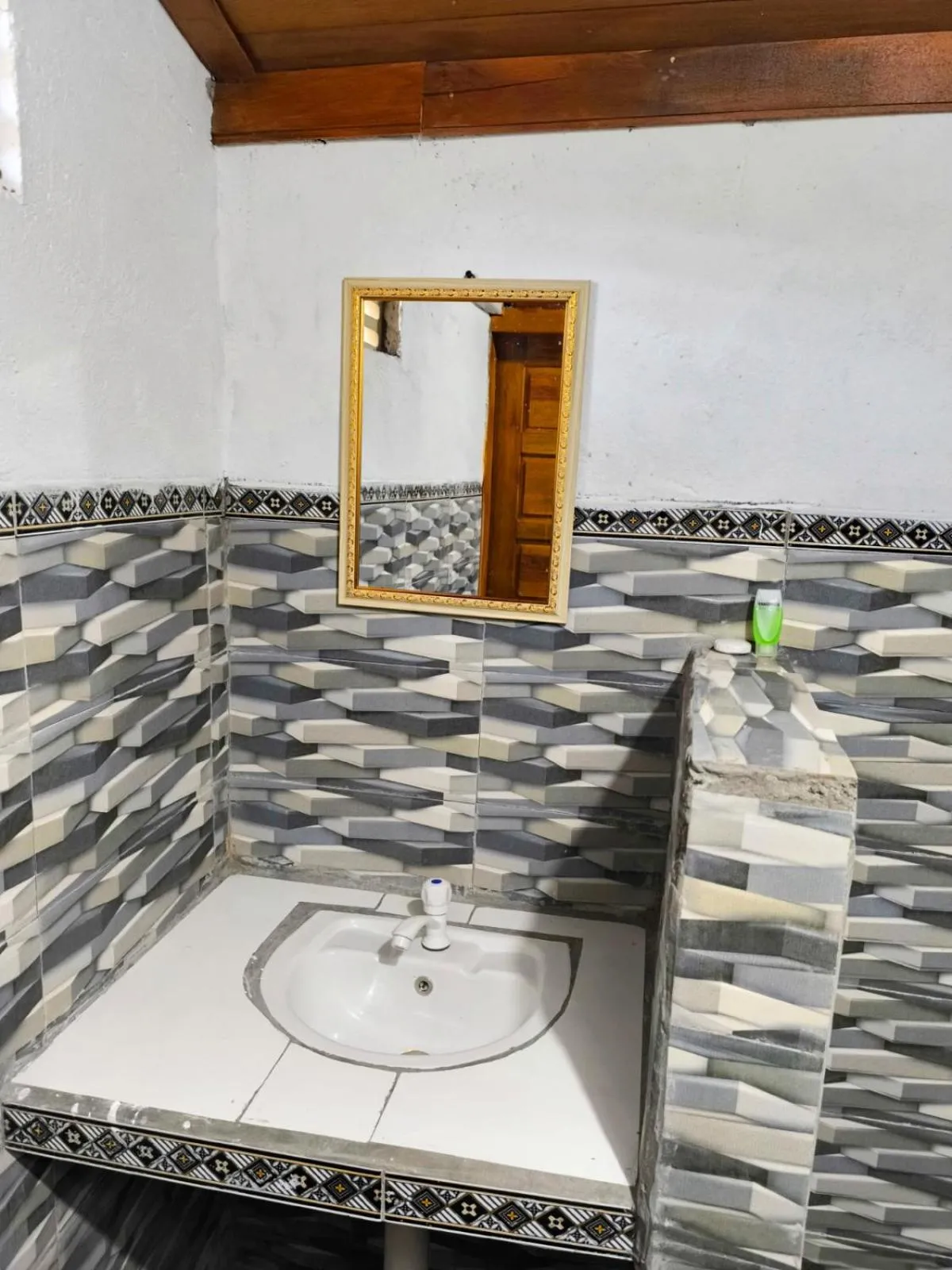 Bathroom in Cool Breeze 2
