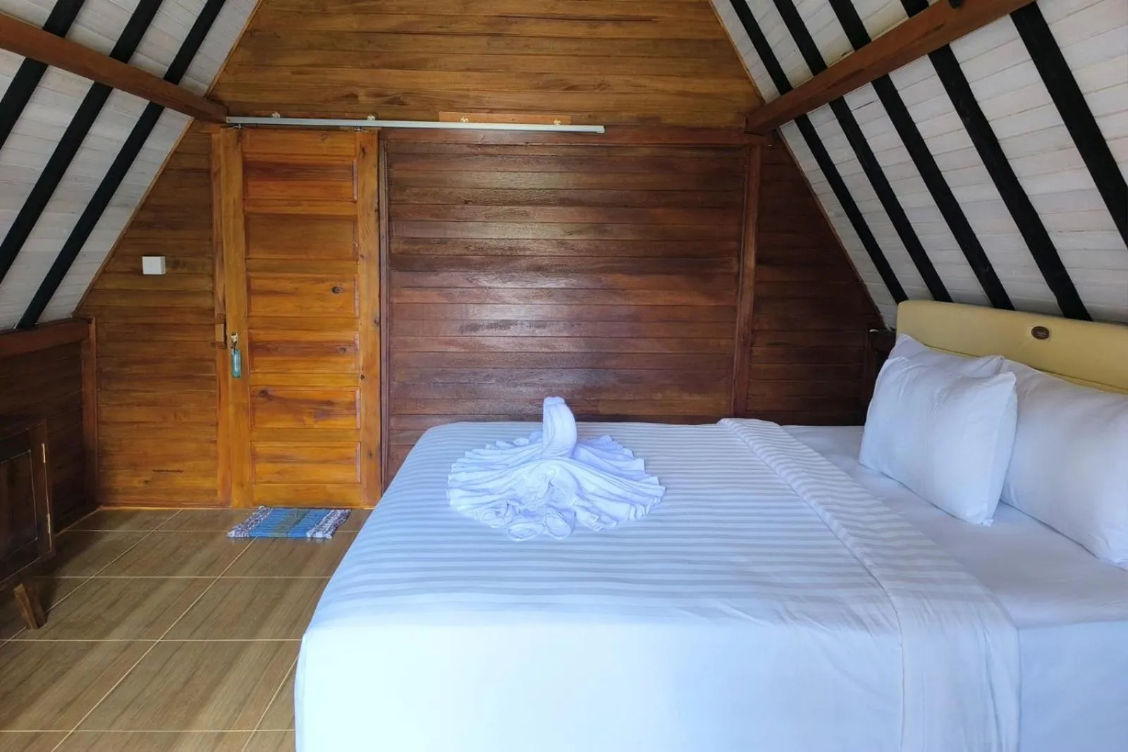 Bed in Cool Breeze 2