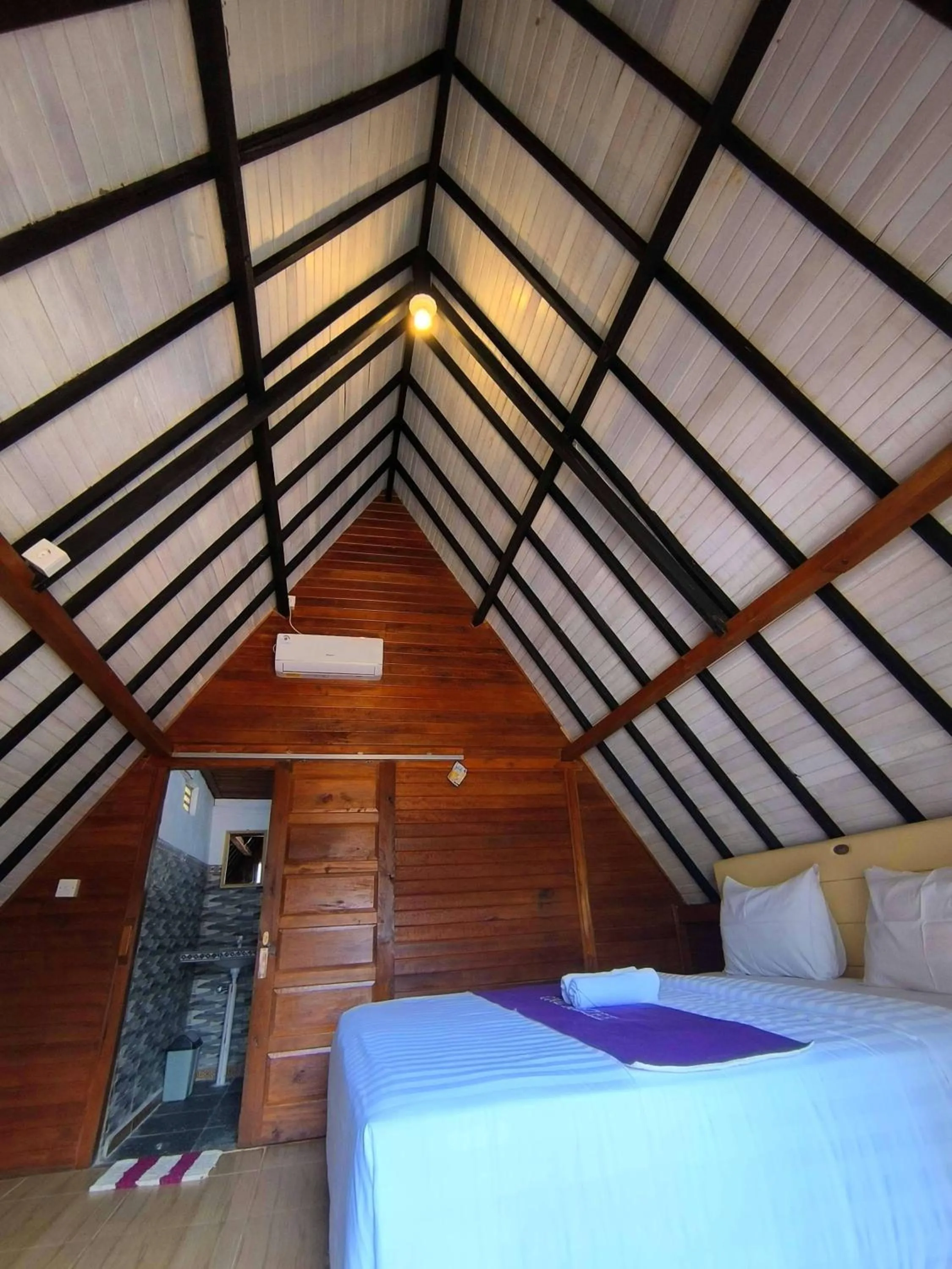 Photo of the whole room, Bed in Cool Breeze 2