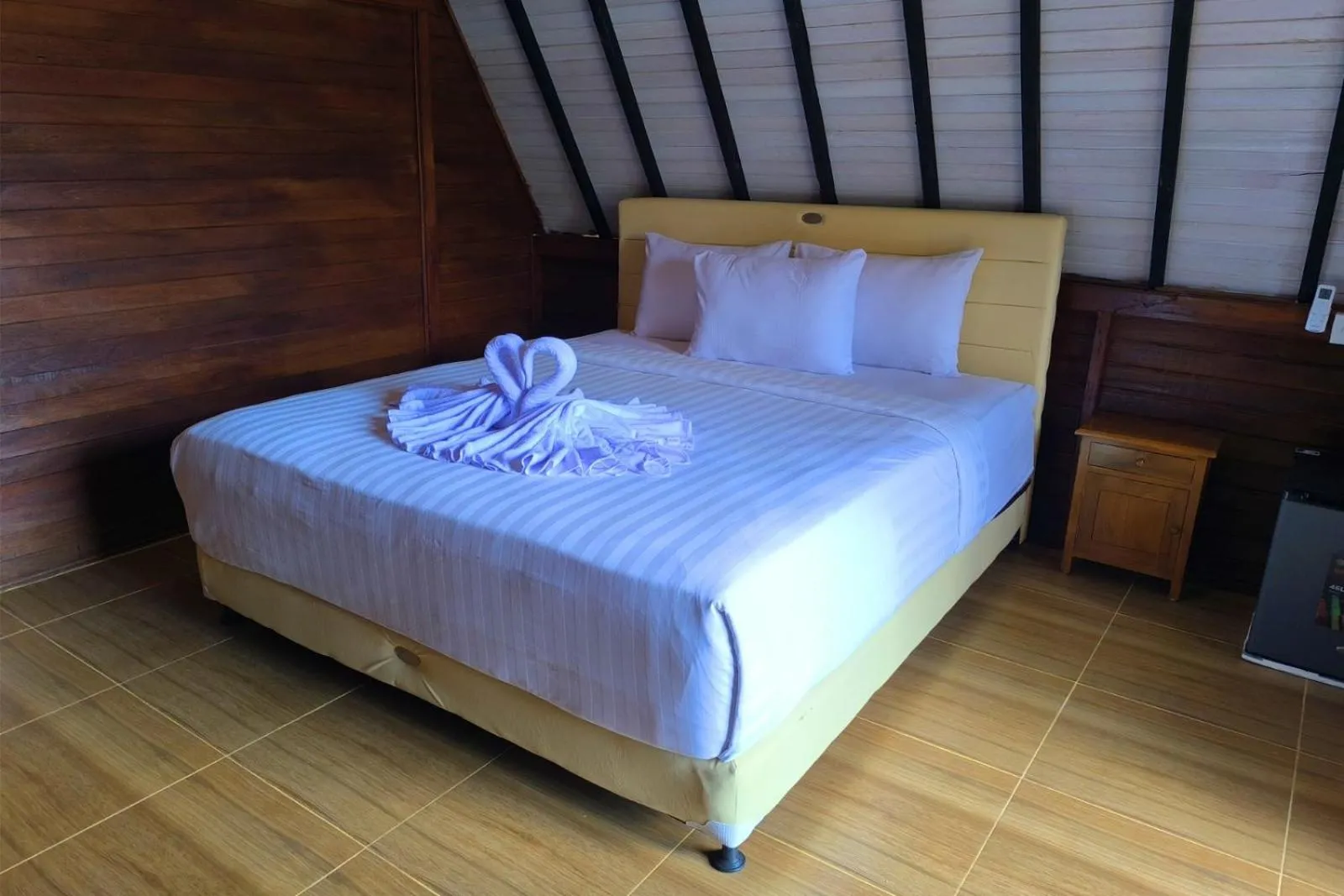 Bed in Cool Breeze 2