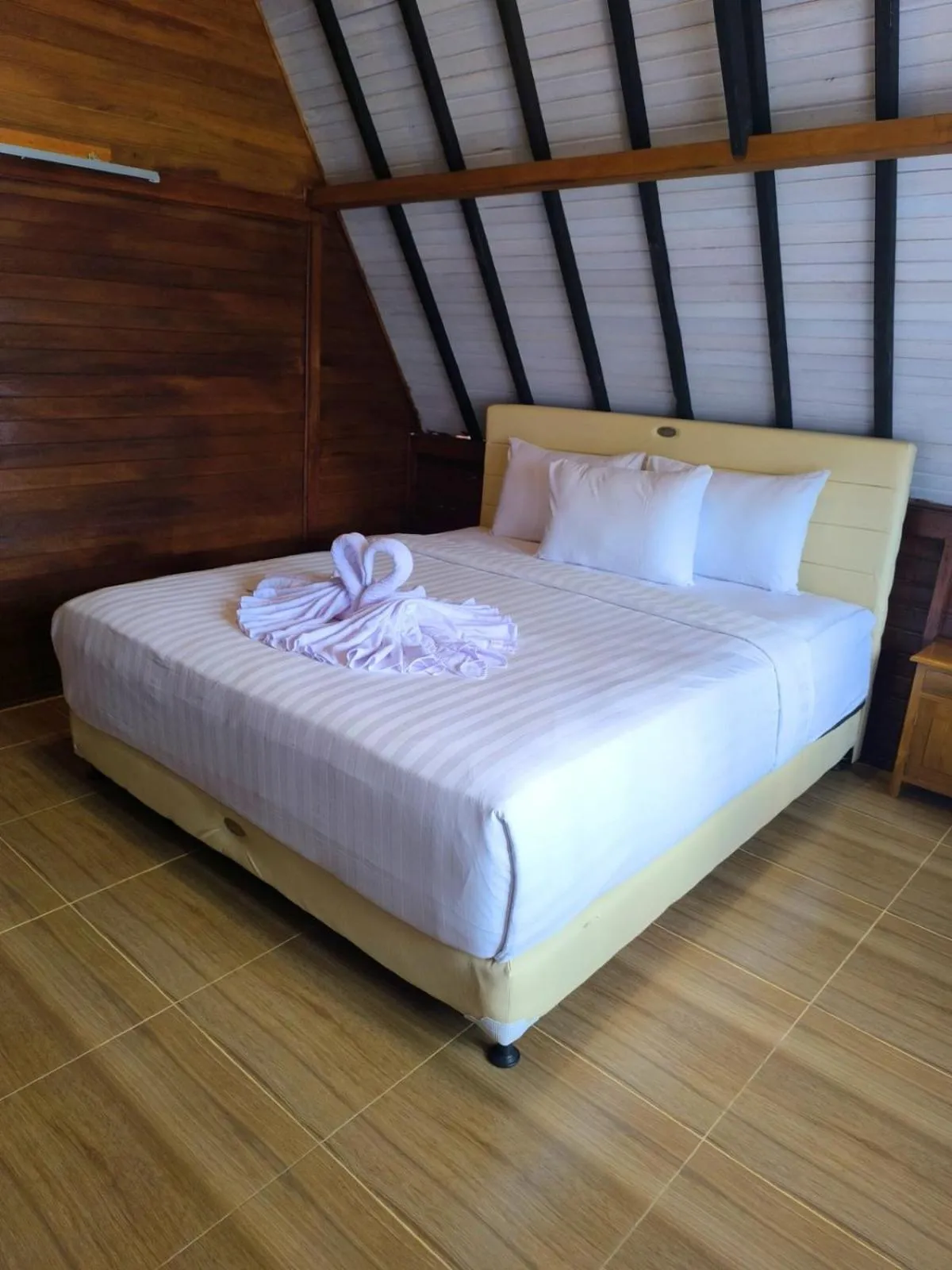 Bed in Cool Breeze 2