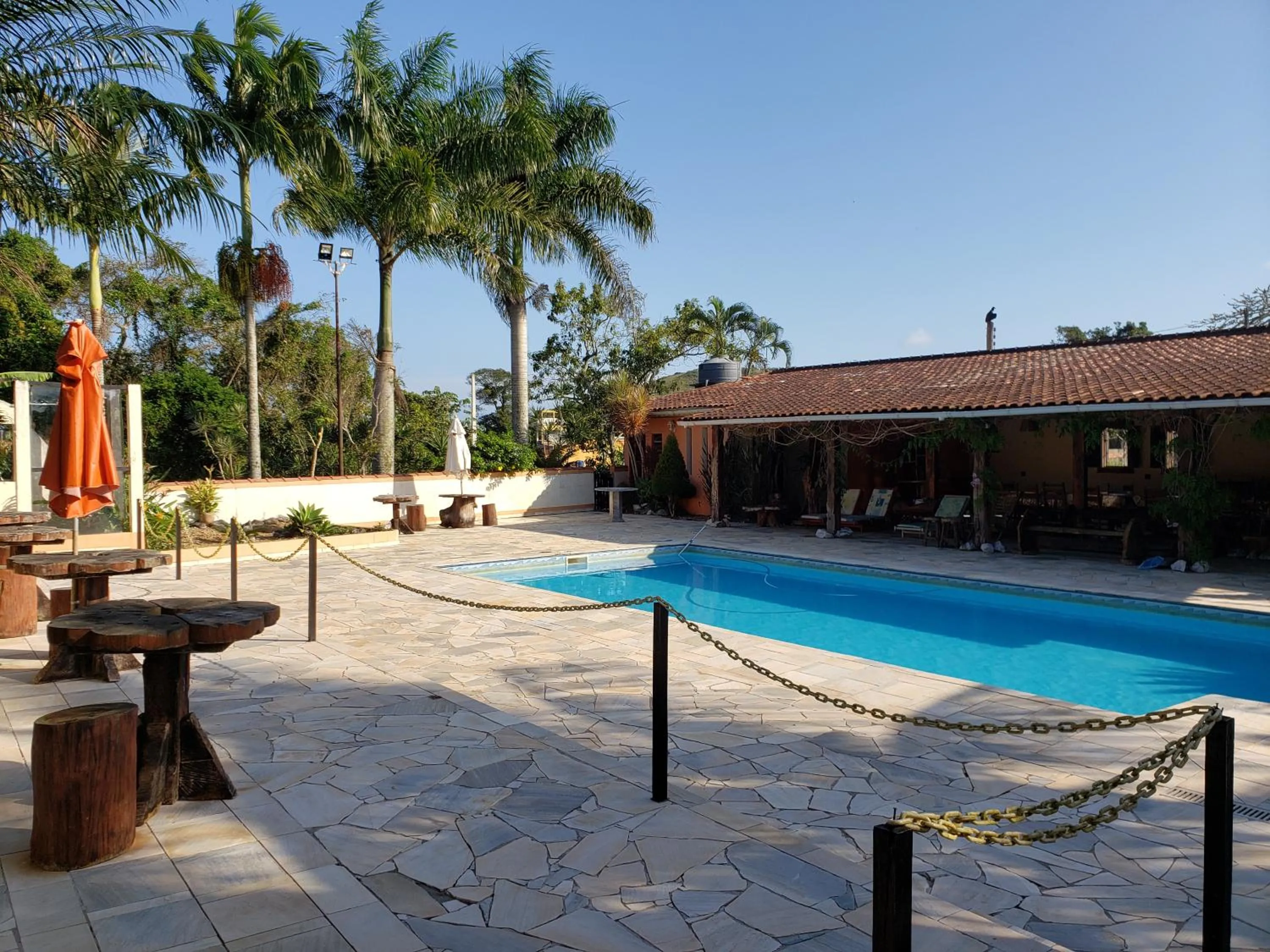 Property building in Pousada Atelier Aly da Costa