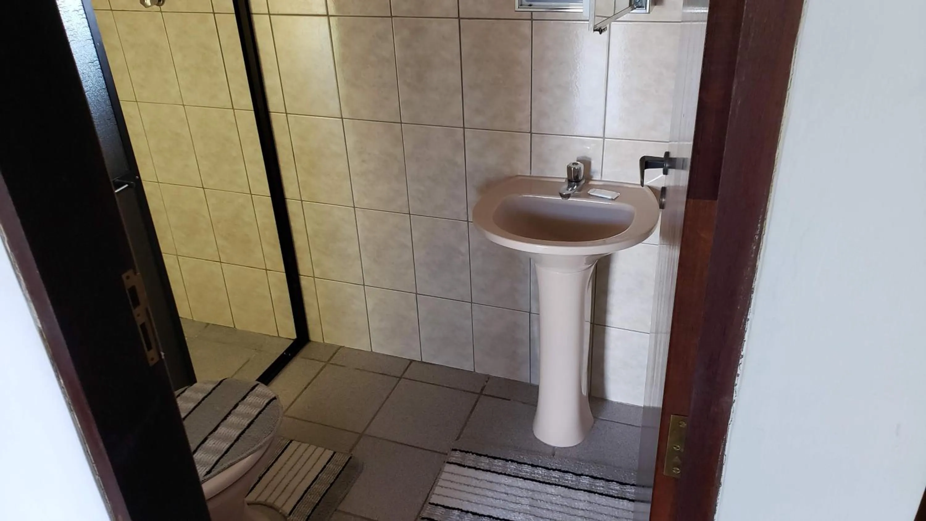 Shower in Pousada Atelier Aly da Costa