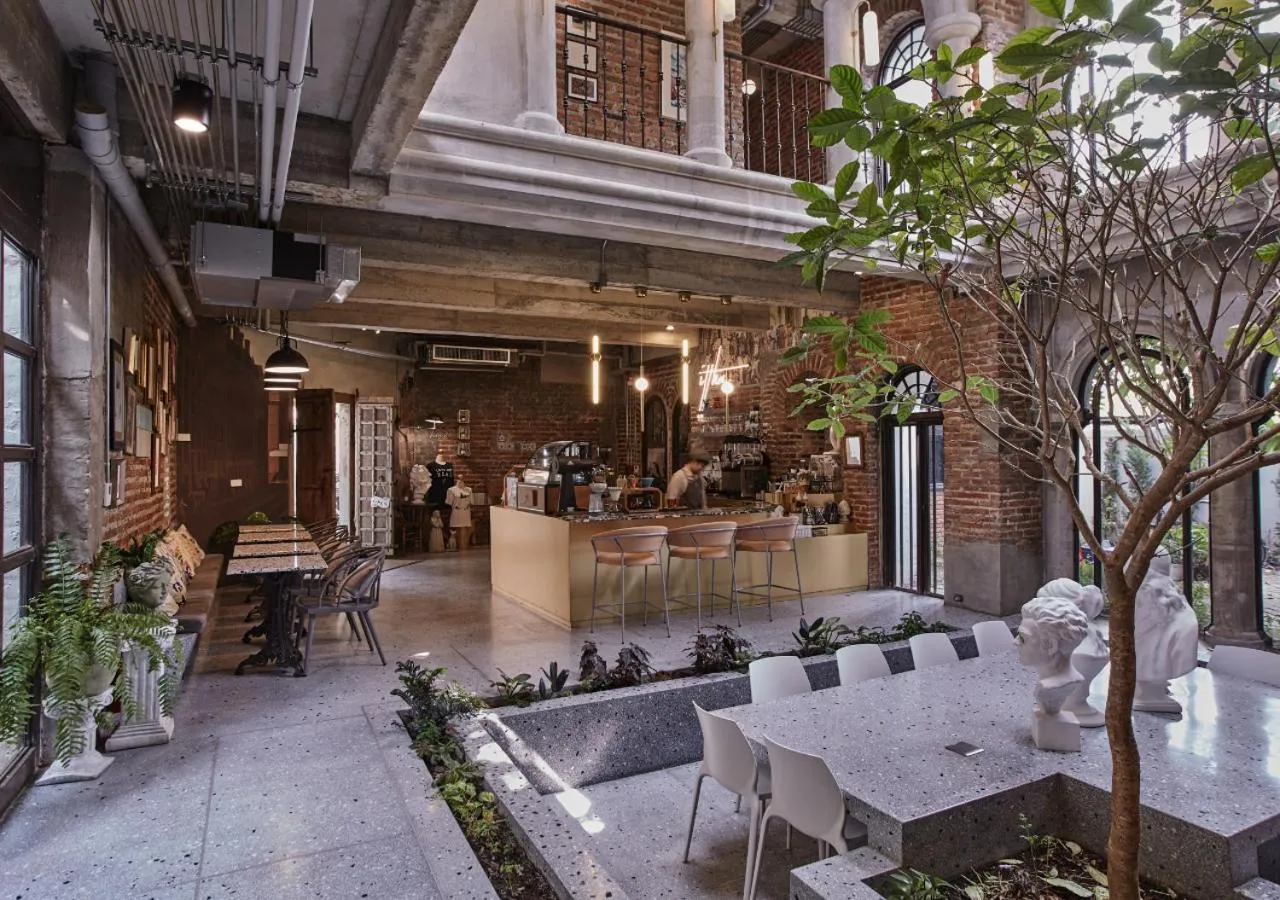 Restaurant/places to eat in Cataleya Estate Boutique Bed & Breakfast