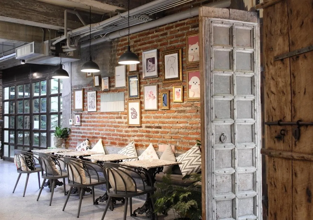Restaurant/places to eat in Cataleya Estate Boutique Bed & Breakfast