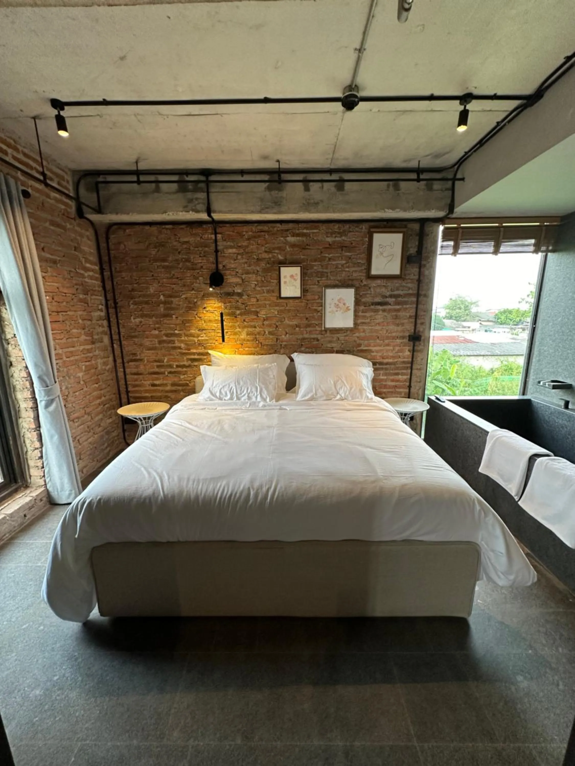 Bed in Cataleya Estate Boutique Bed & Breakfast