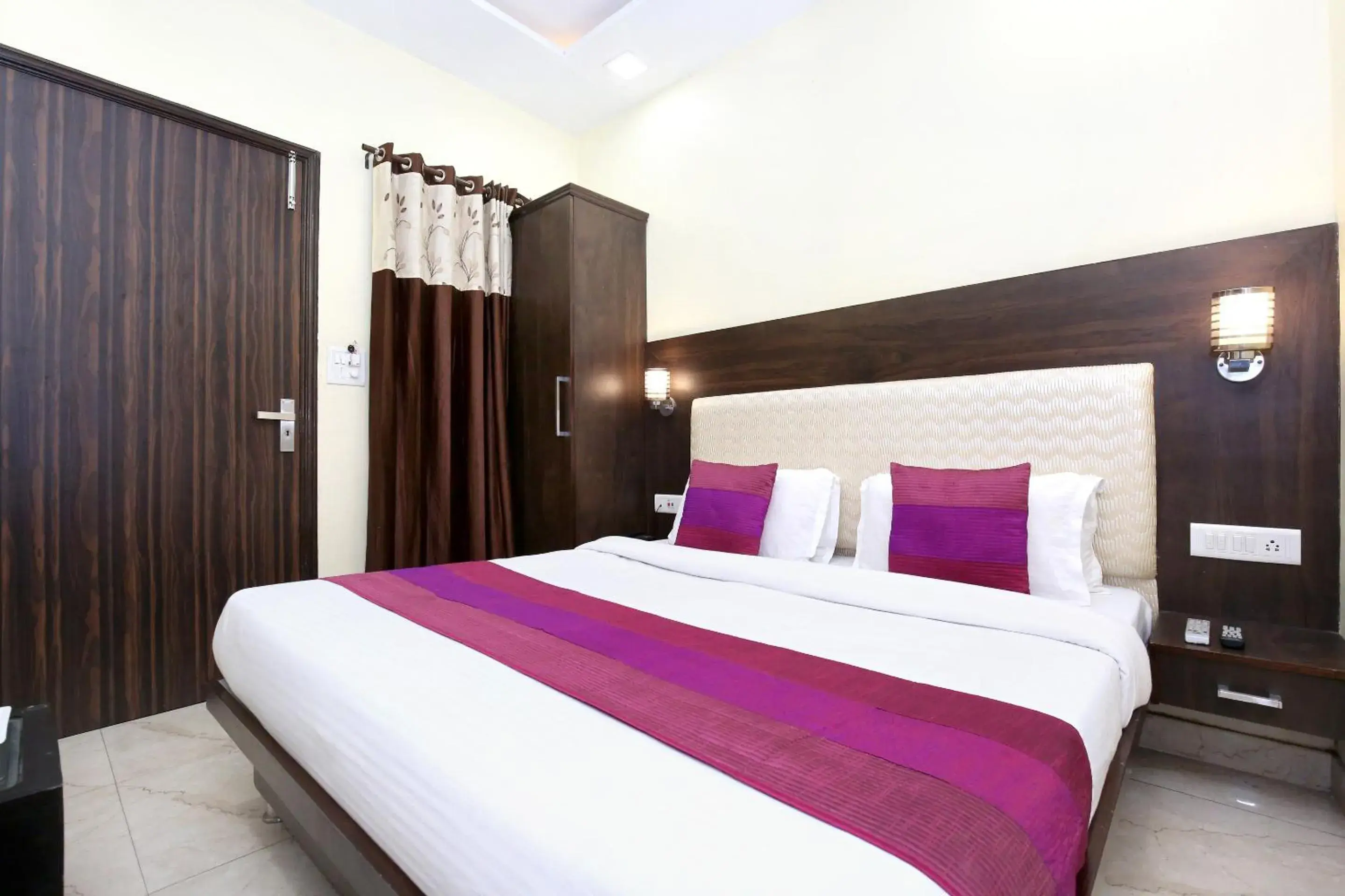 Bedroom, Bed in Hotel O Grand Park Bedroom, Bed in Hotel O Grand Park