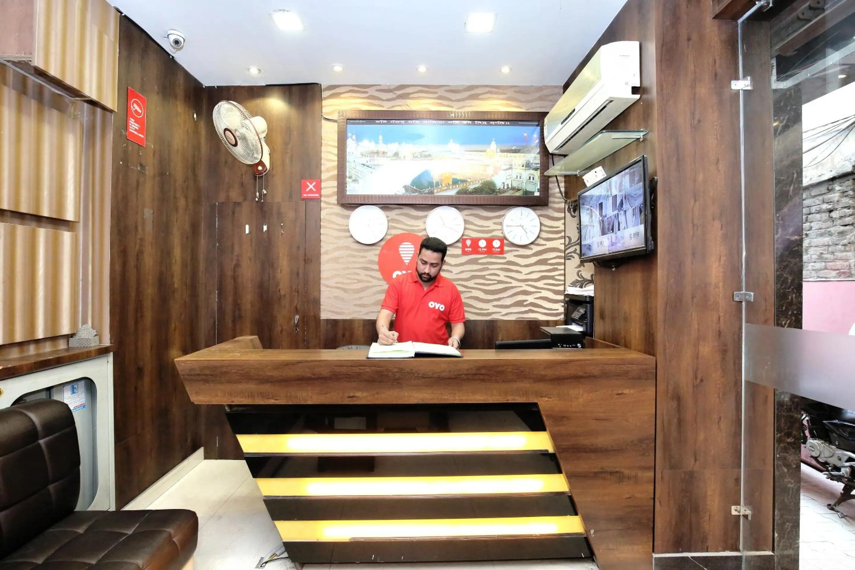 Lobby or reception in Hotel O Grand Park