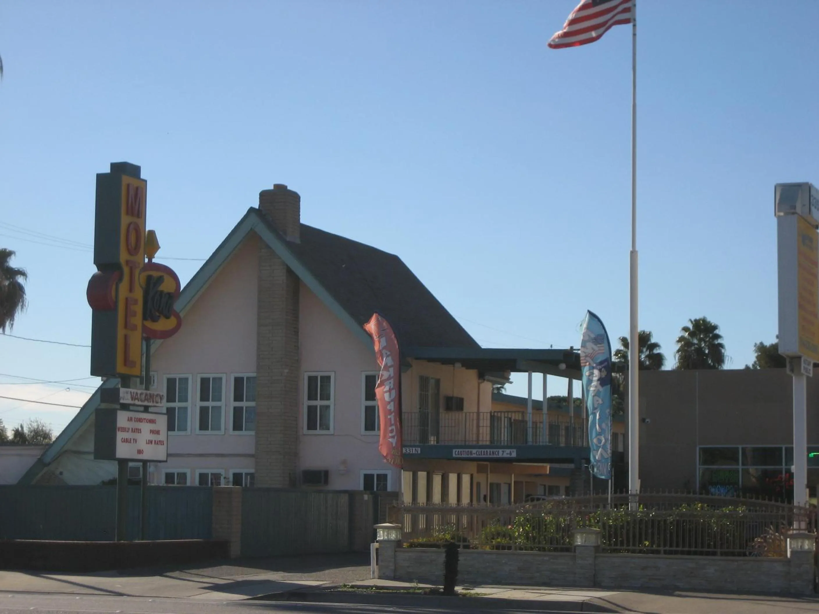 Facade/entrance in Kona Inn Motel Anaheim