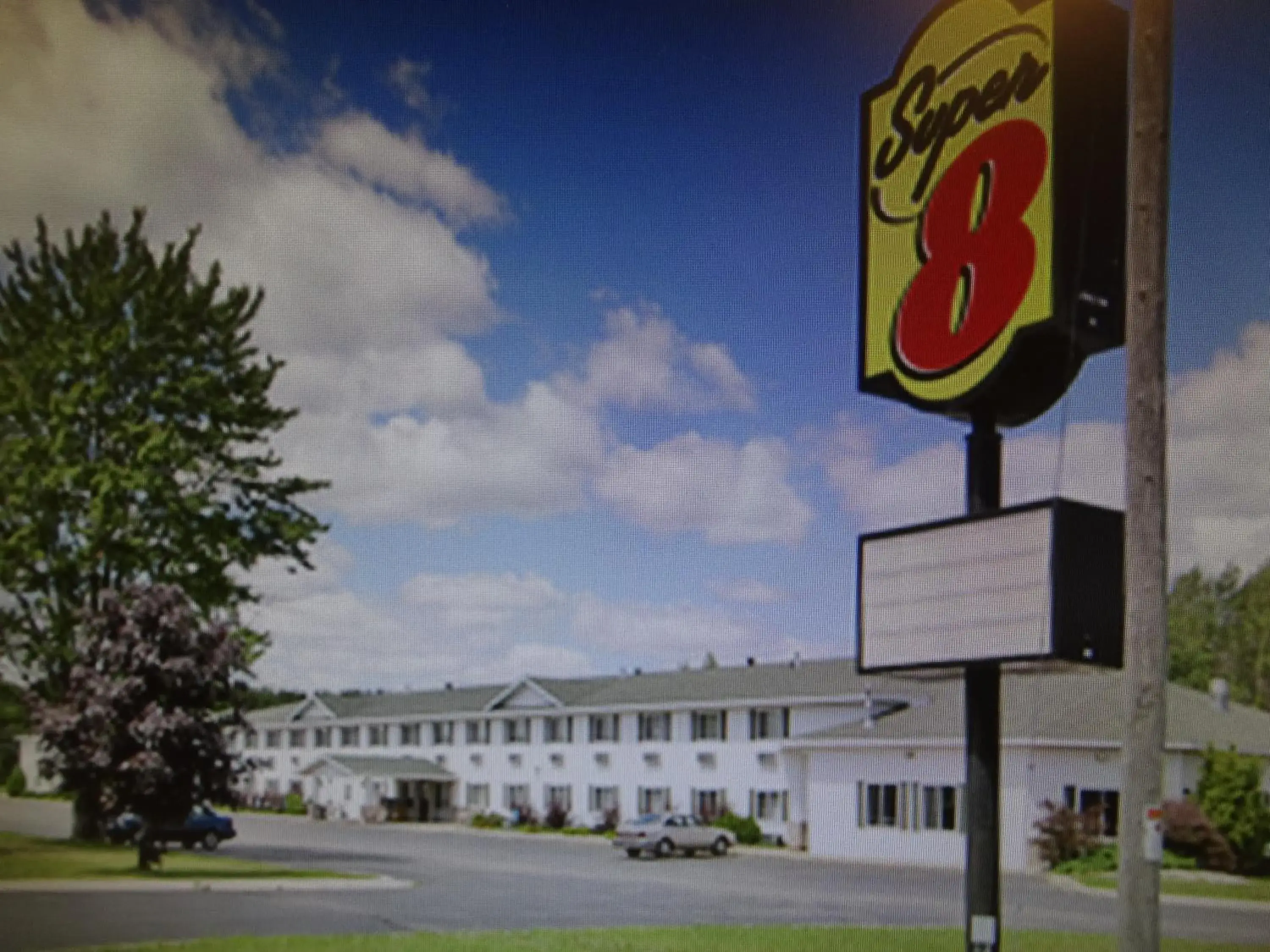 Facade/entrance in Super 8 by Wyndham Escanaba Facade/entrance in Super 8 by Wyndham Escanaba