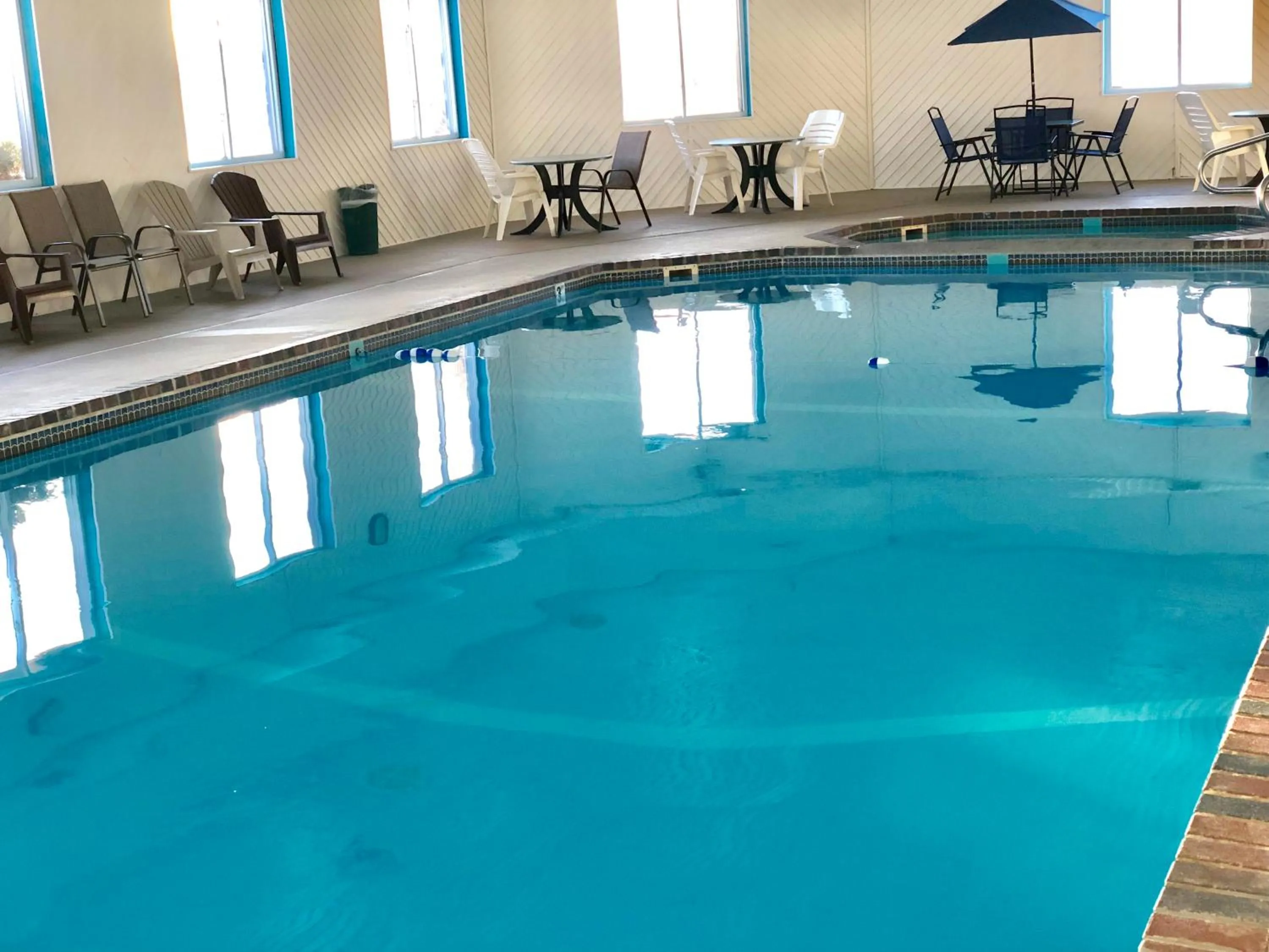Swimming pool in Super 8 by Wyndham Escanaba