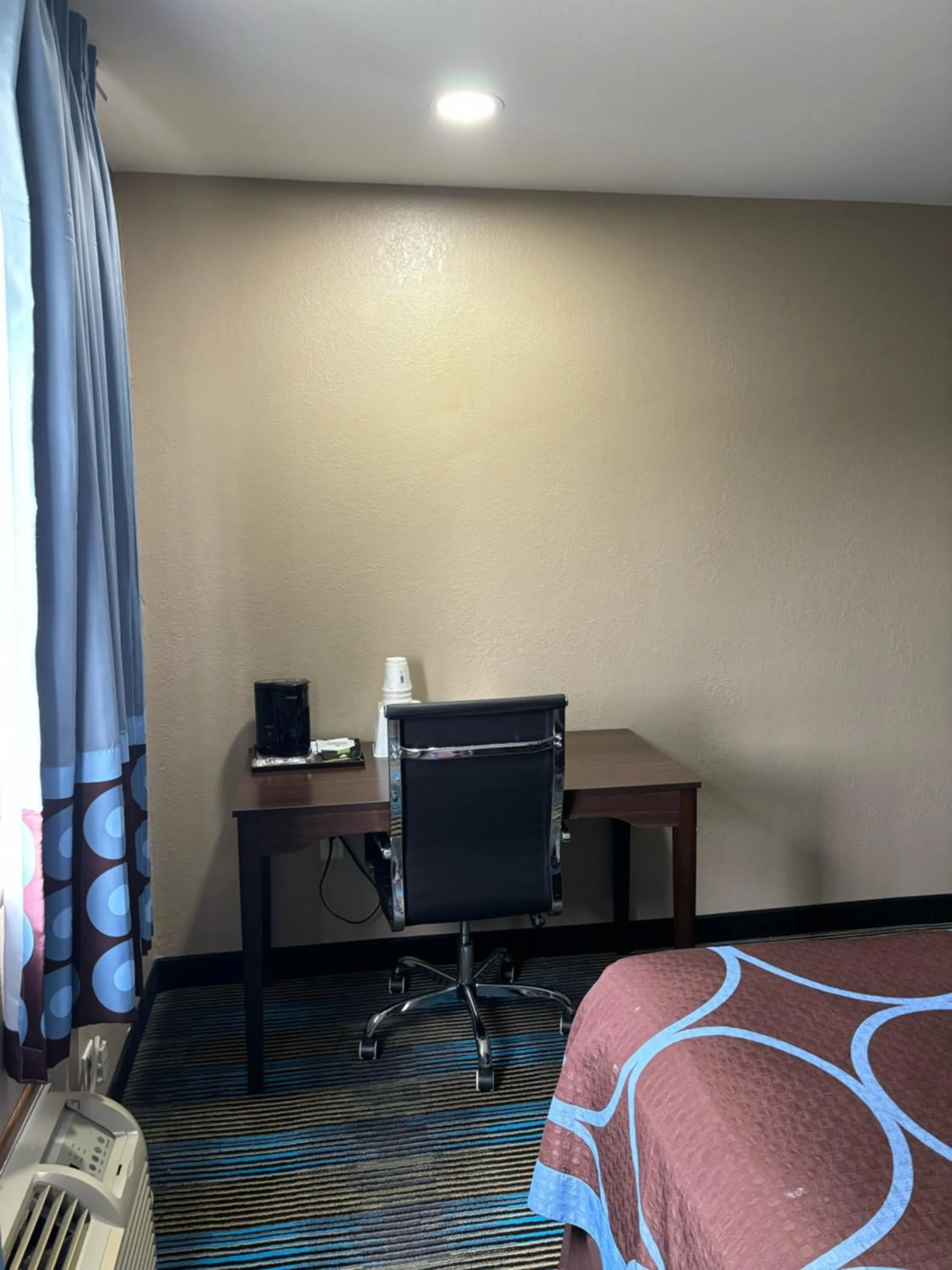 Super 8 by Wyndham Escanaba