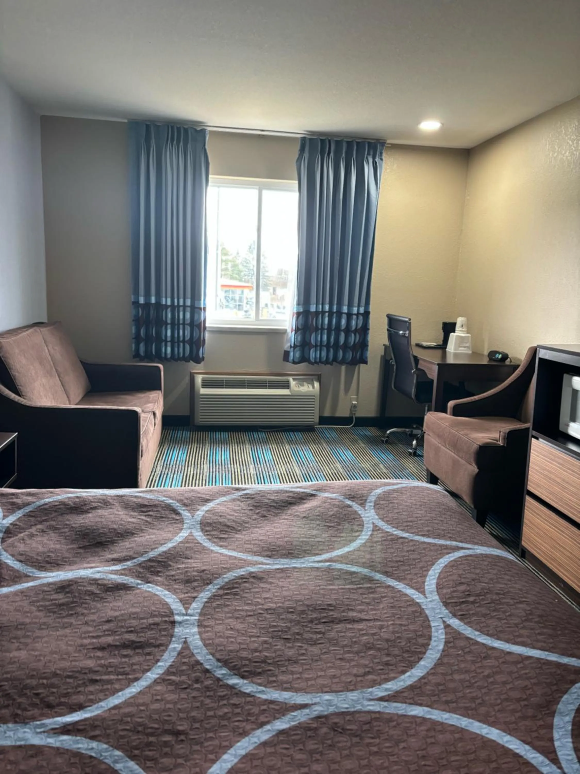 Bed in Super 8 by Wyndham Escanaba