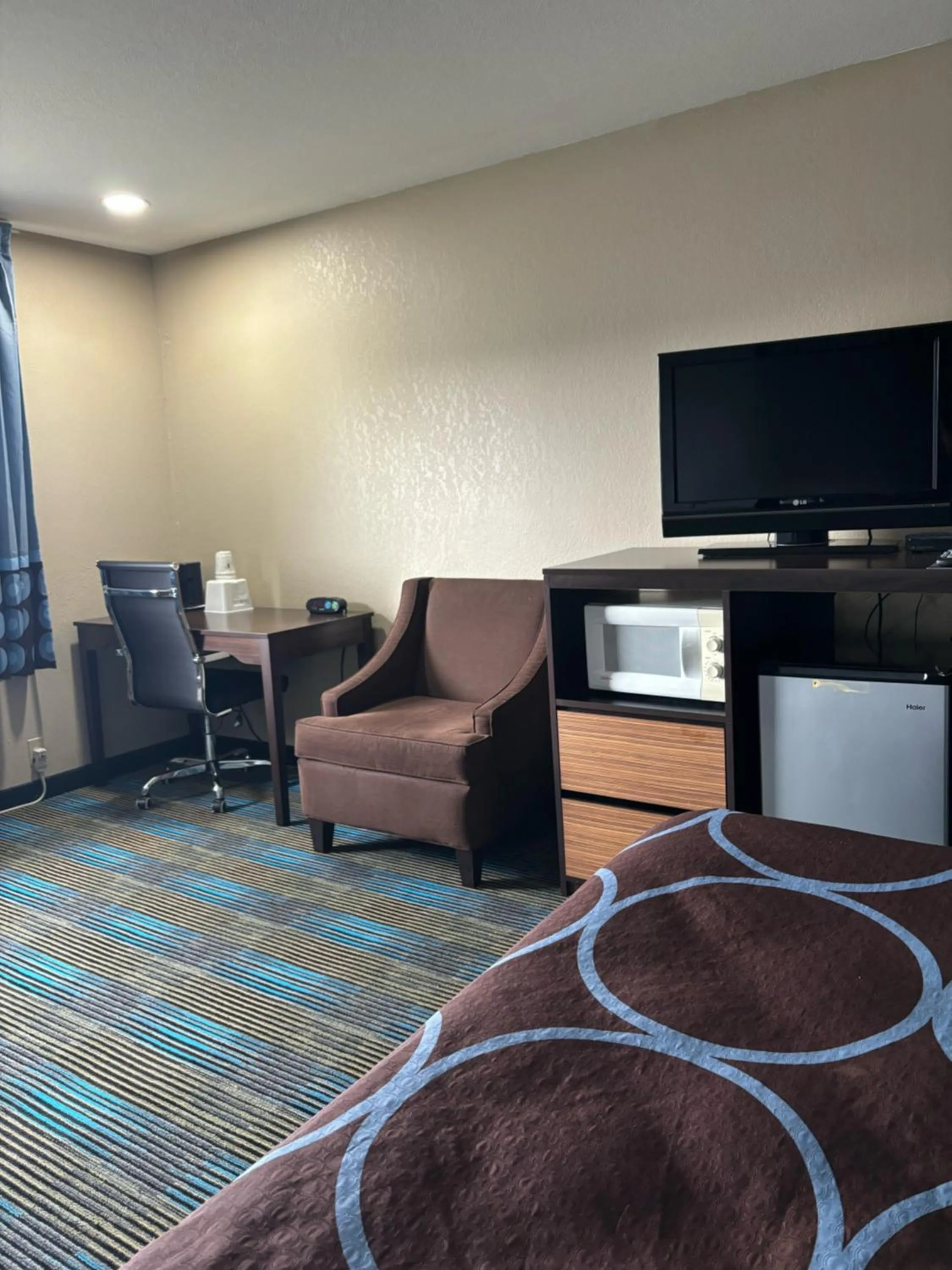 Super 8 by Wyndham Escanaba