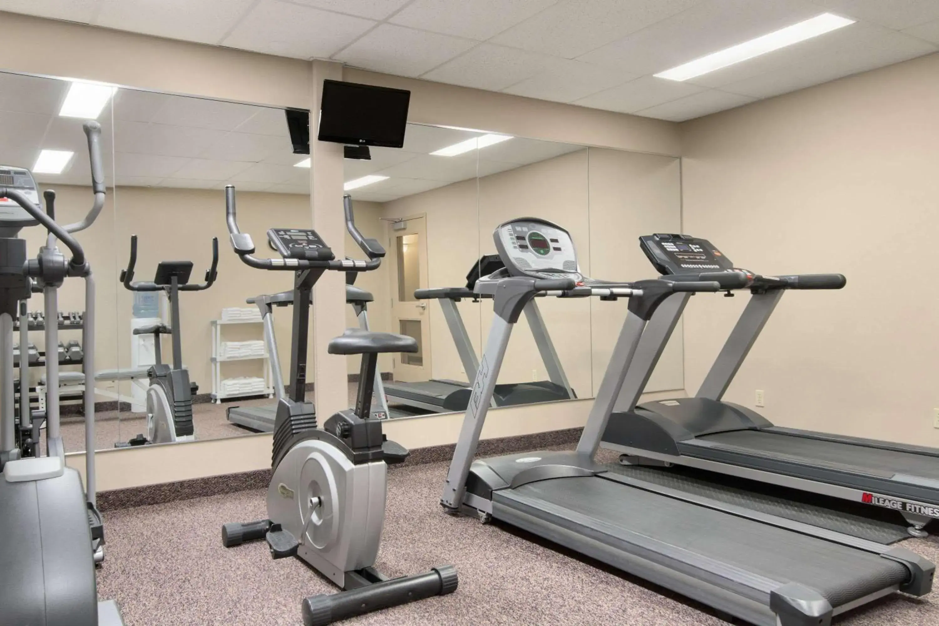 Fitness centre/facilities in Days Inn & Suites by Wyndham Thunder Bay Fitness centre/facilities in Days Inn & Suites by Wyndham Thunder Bay