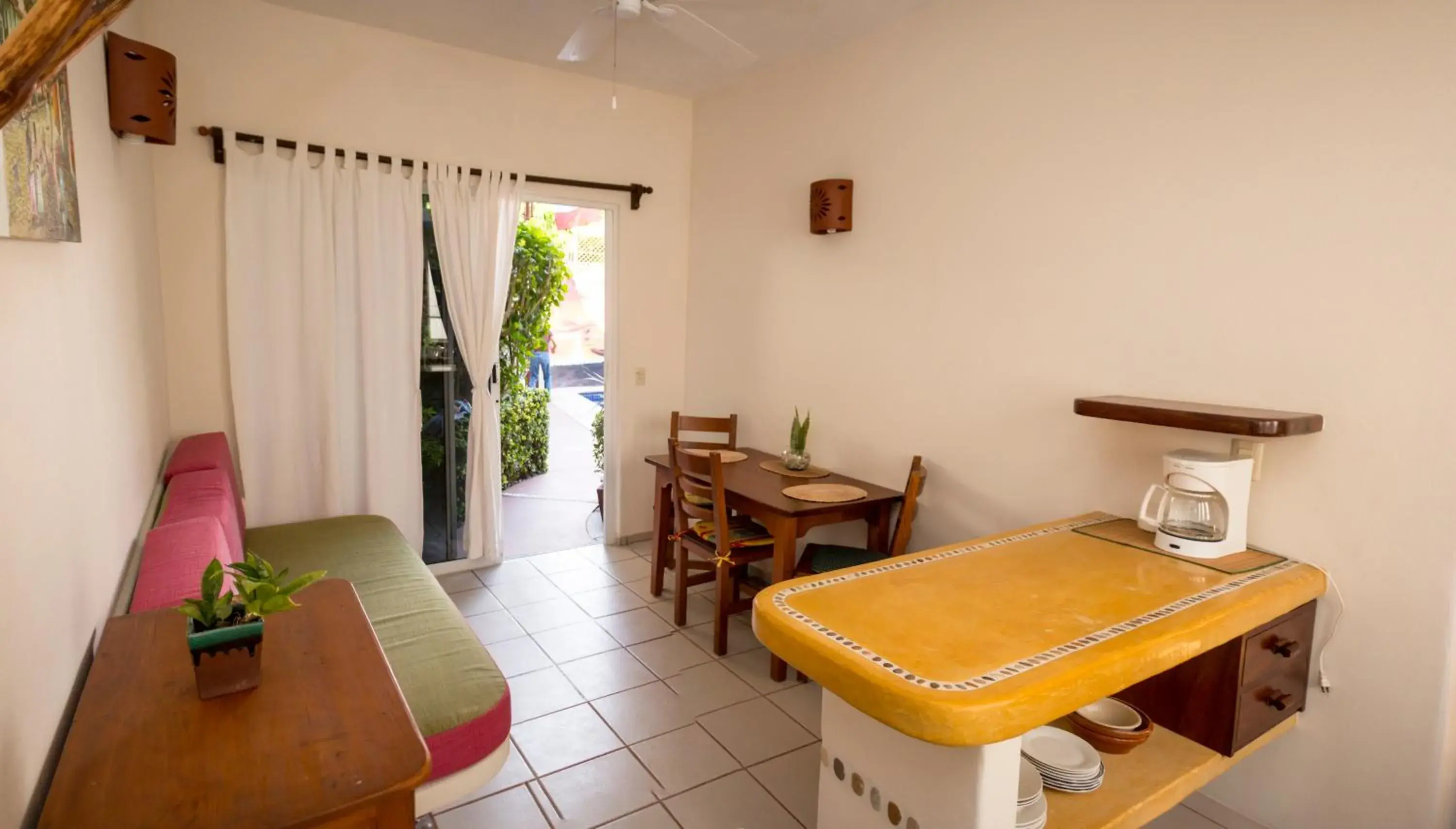 Studio - single occupancy in Canto del Mar Hotel - Zihuatanejo - Suites con Cocina Studio - single occupancy in Canto del Mar Hotel - Zihuatanejo - Suites con Cocina