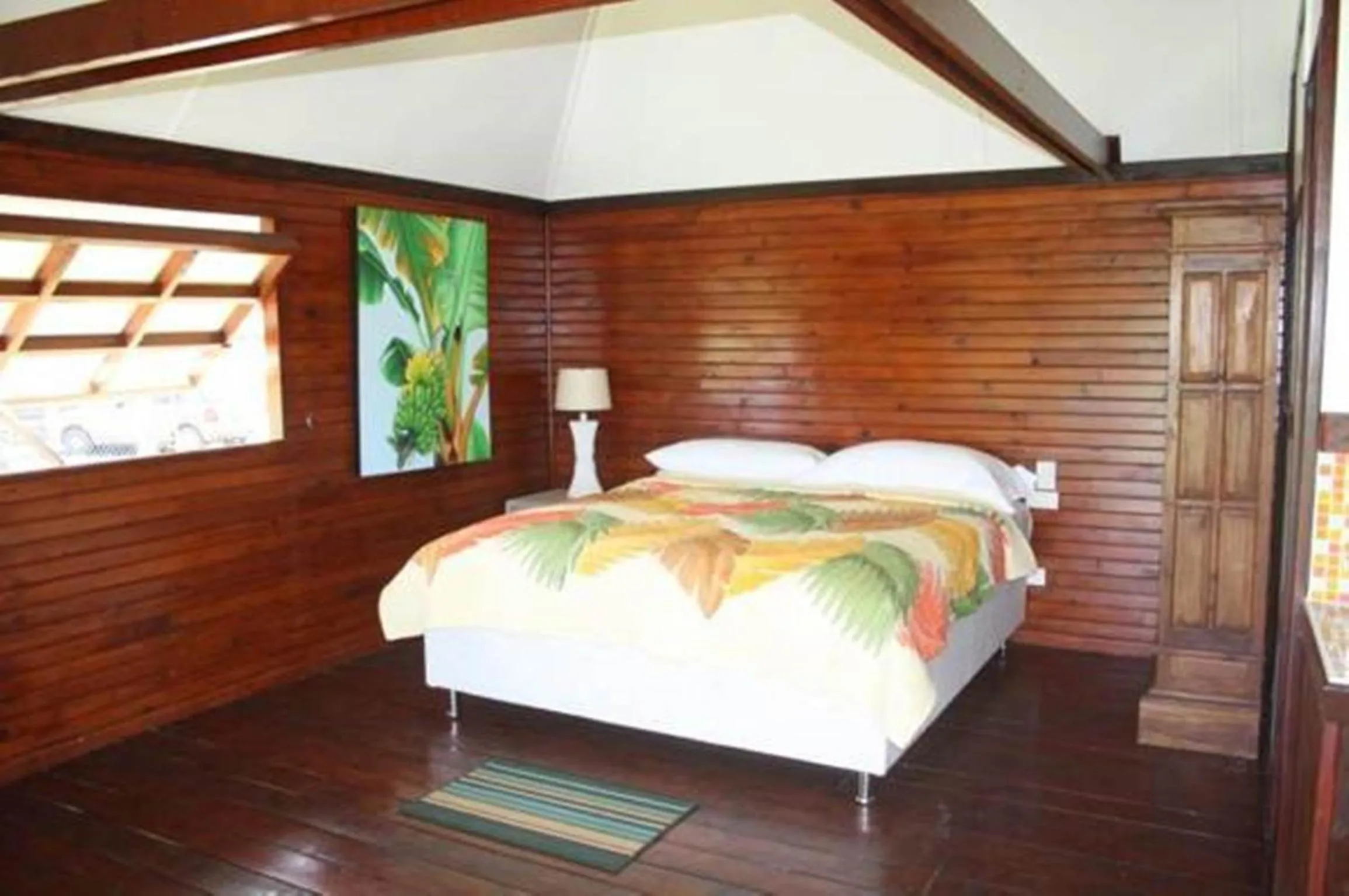 Bed in Raiatea Airport Bungalow