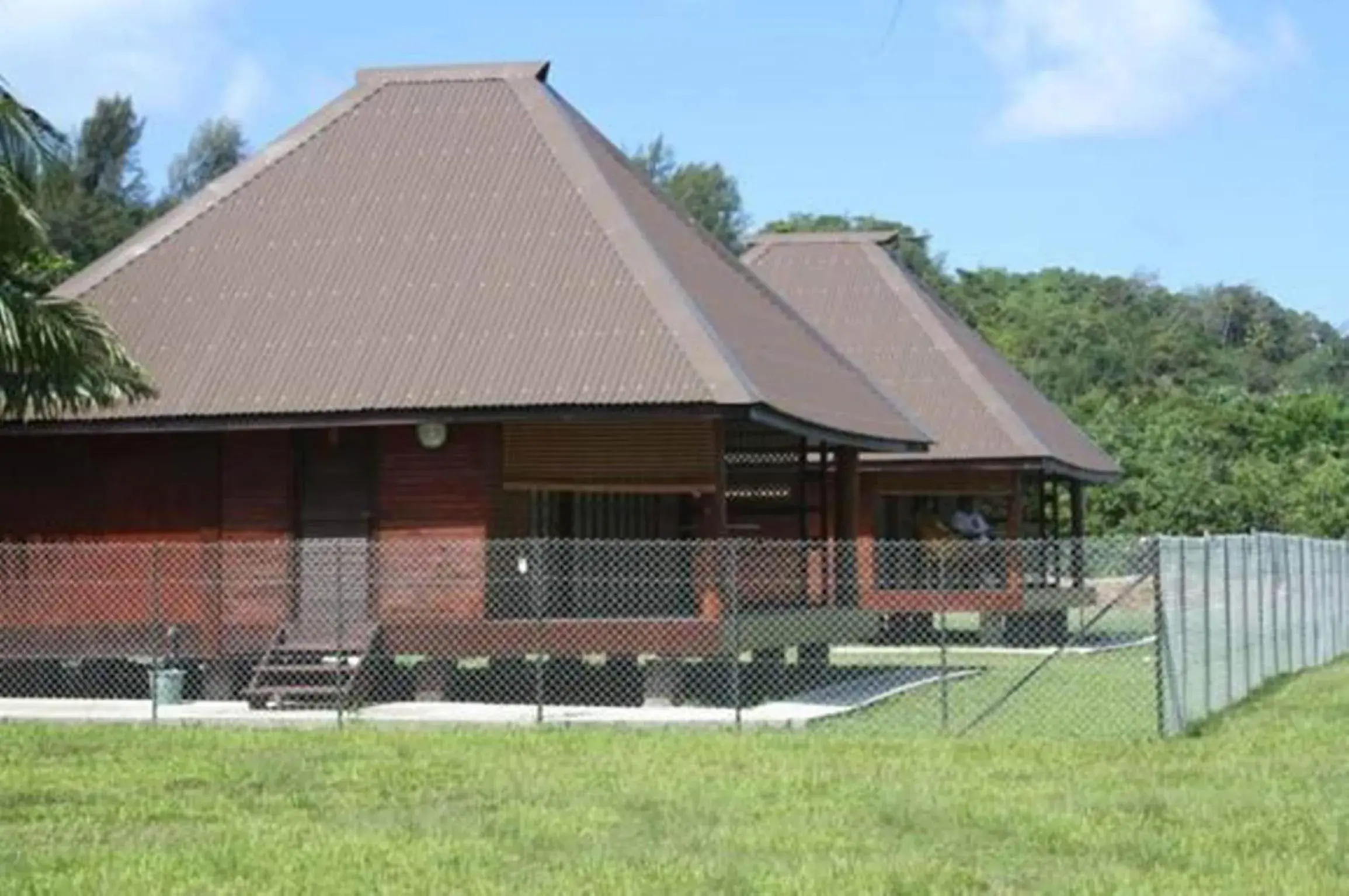 Raiatea Airport Bungalow Raiatea Airport Bungalow