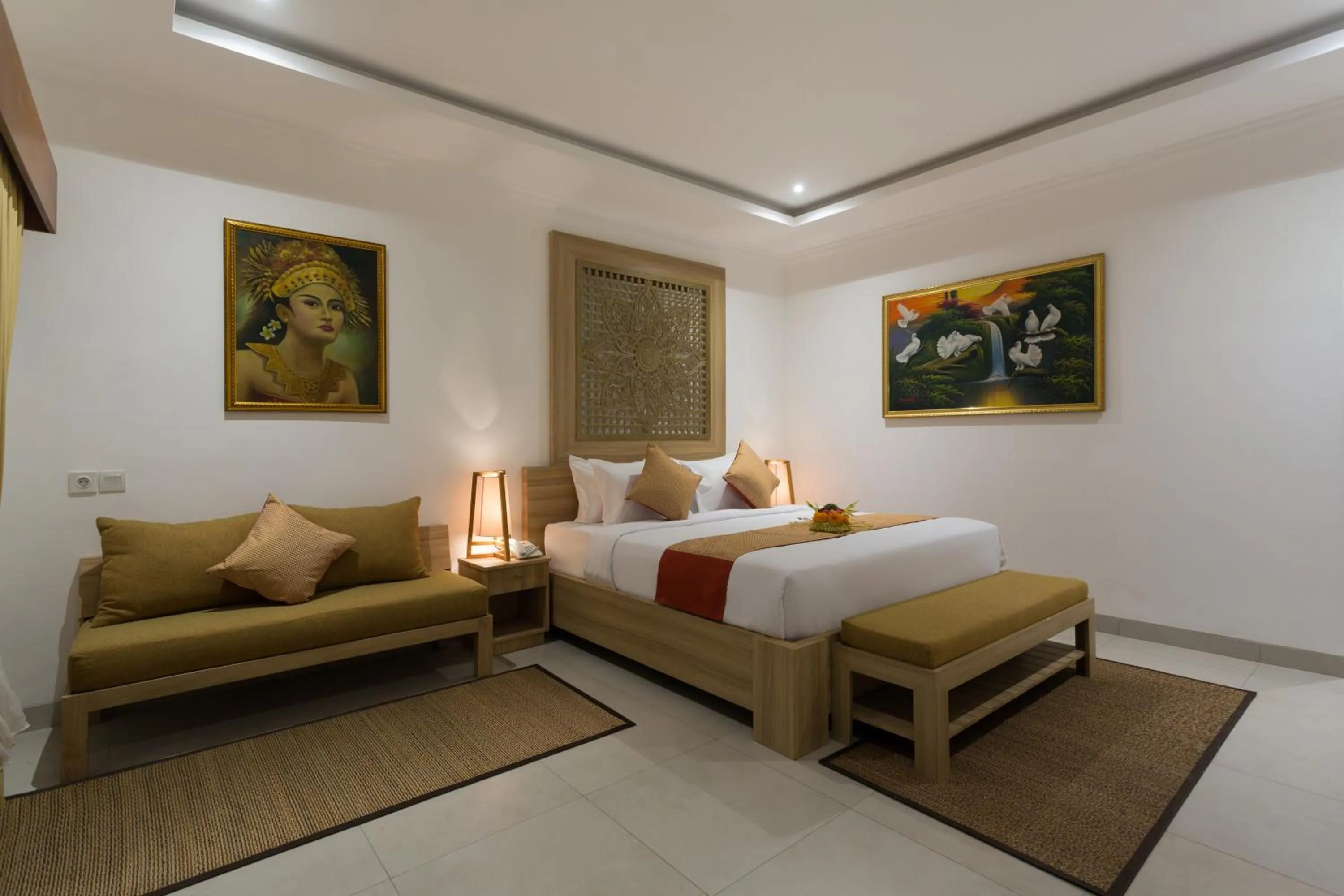 Bed in Puri Payogan Villa