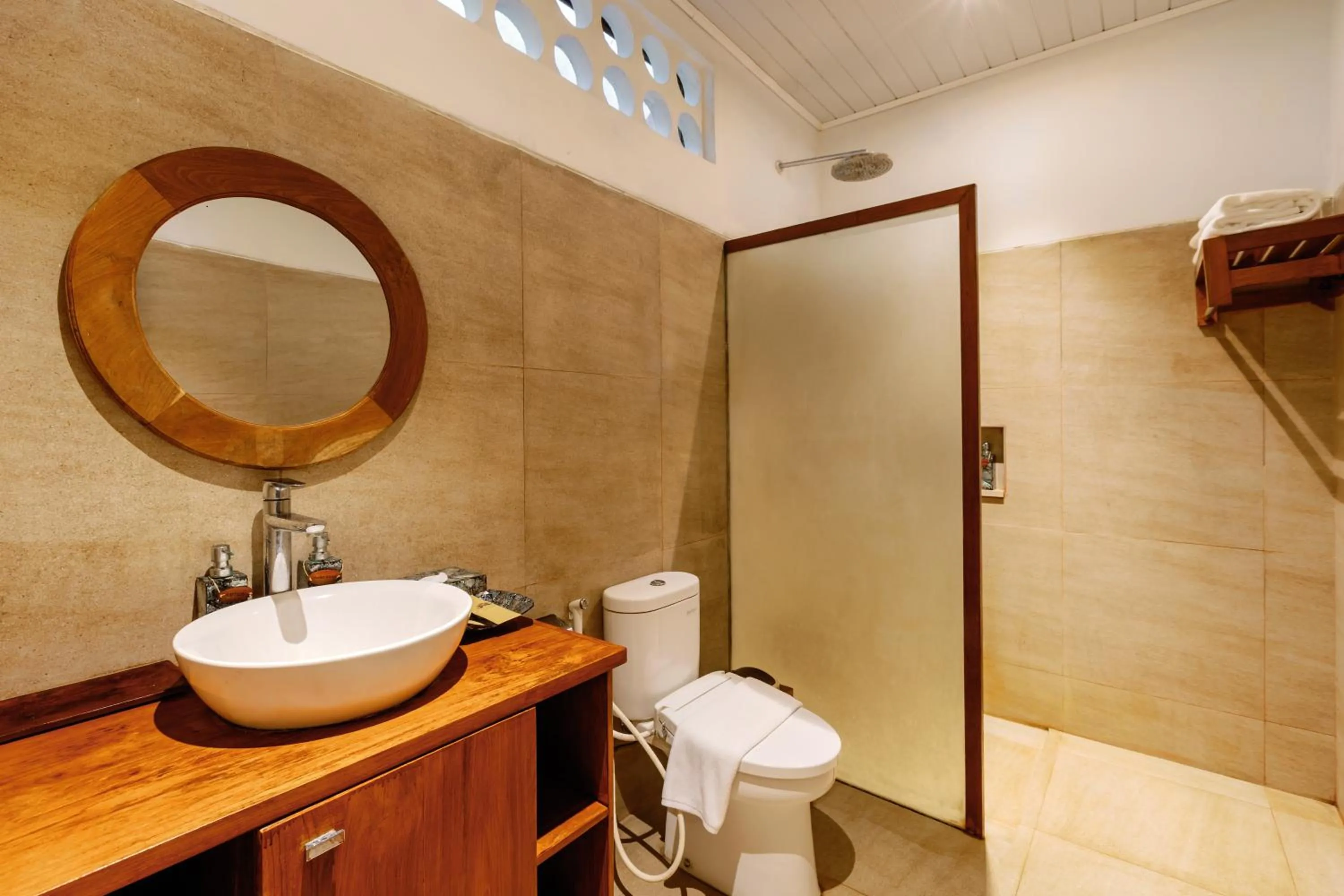 Shower in Puri Payogan Villa