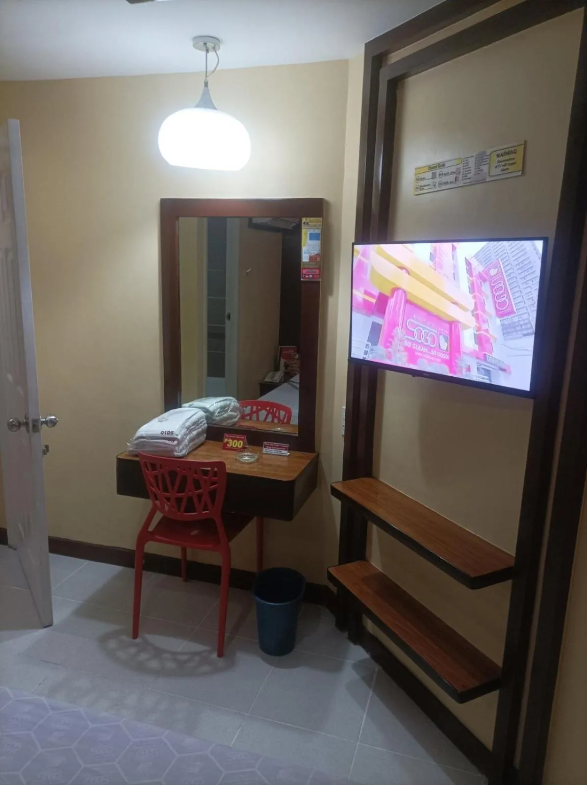 TV and multimedia in Hotel Sogo - Monumento, LRT Station