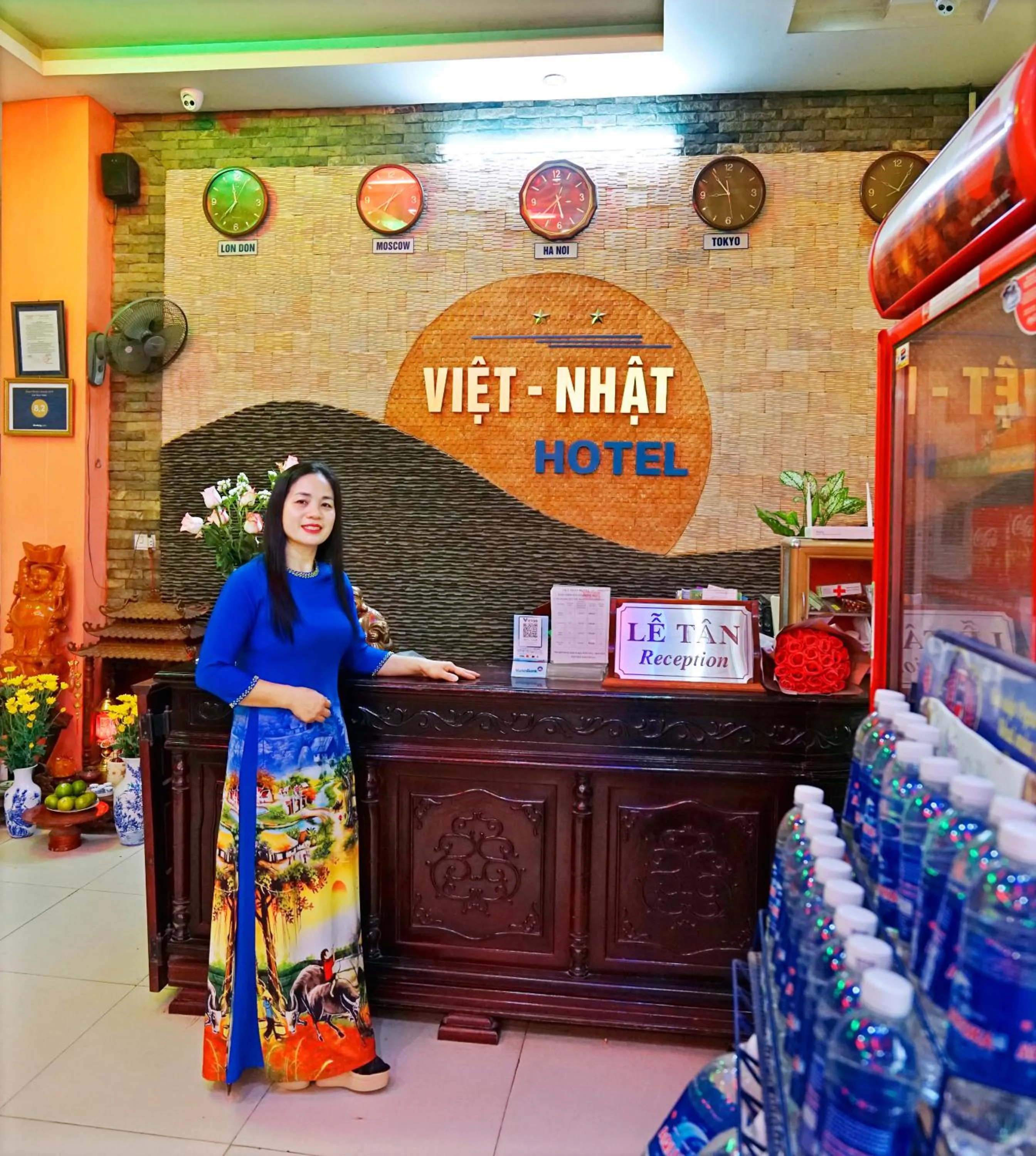 People in Viet Nhat Hotel
