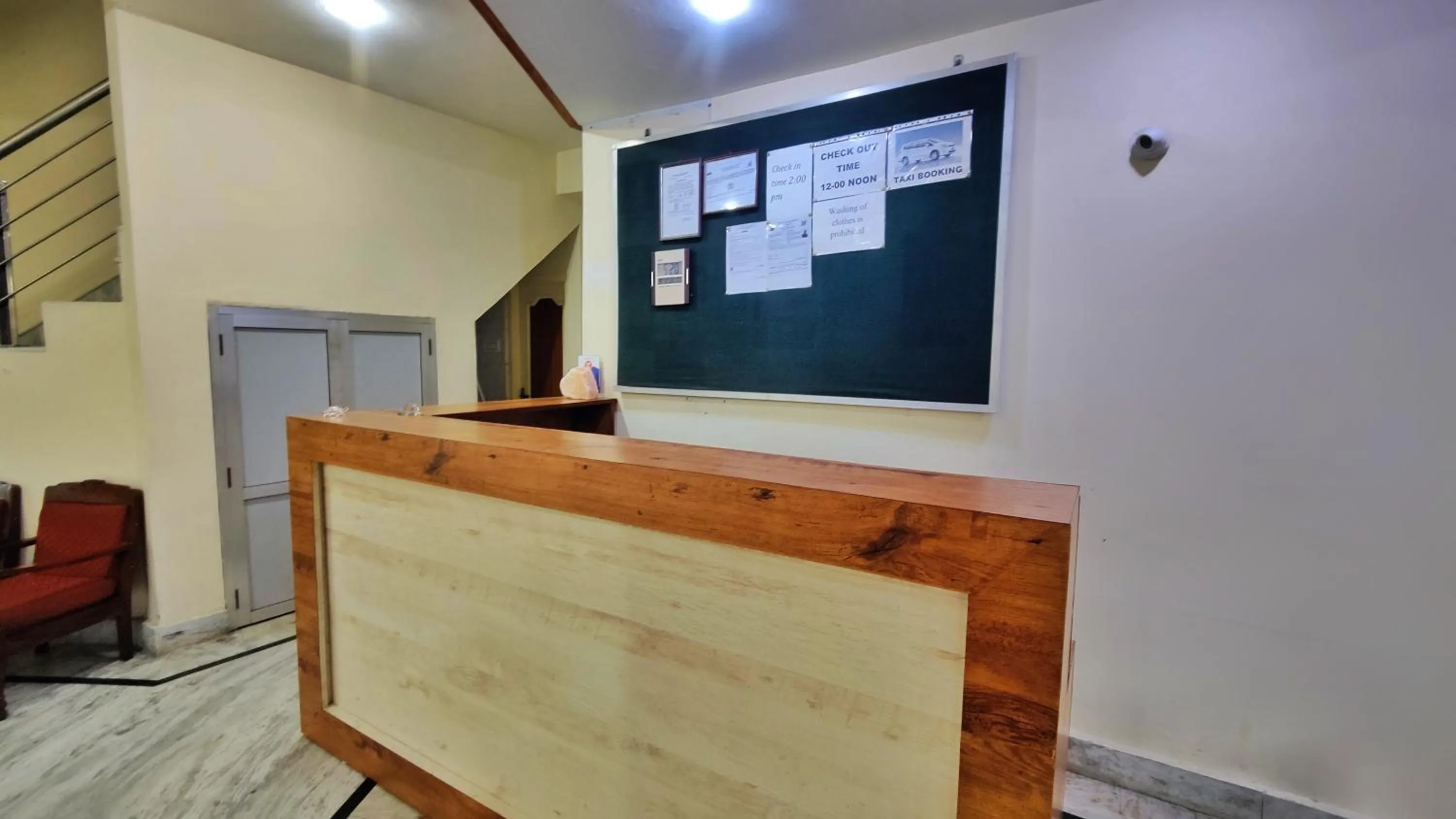 Restaurant/places to eat in Gagan Resorts