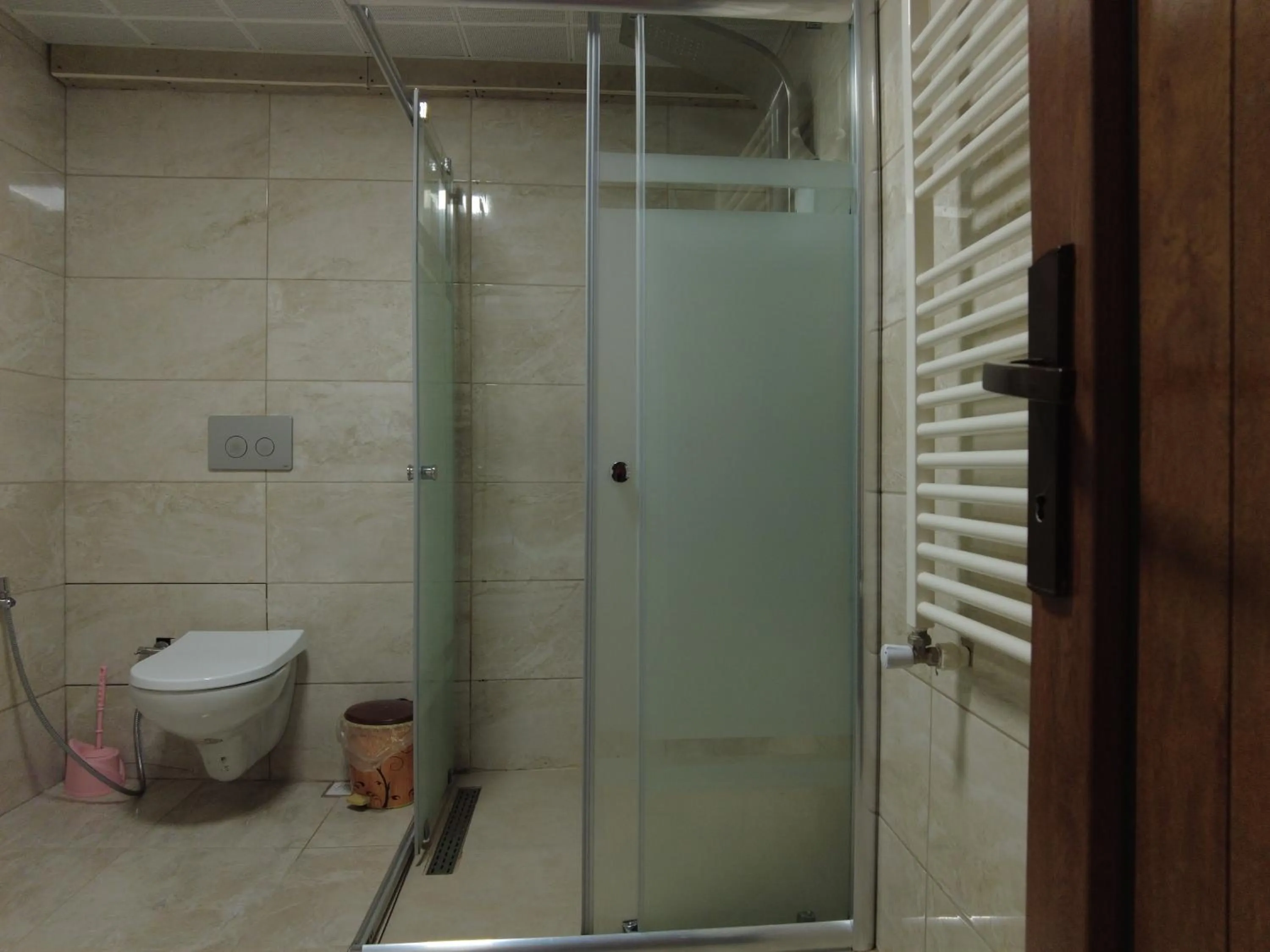 Shower in Kusva Apart