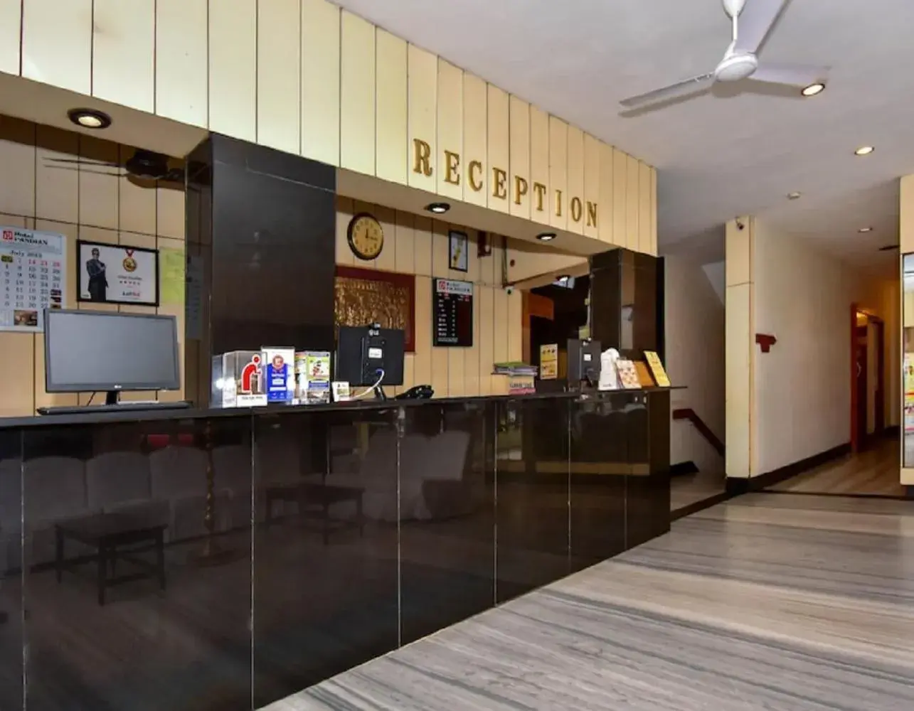 Lobby or reception in Hotel Pandian Lobby or reception in Hotel Pandian