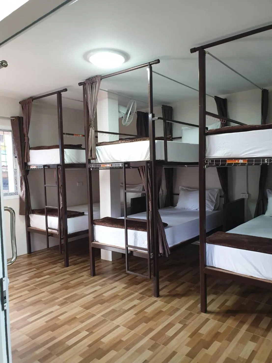 bunk bed, Bed in Sairee Center Guest House