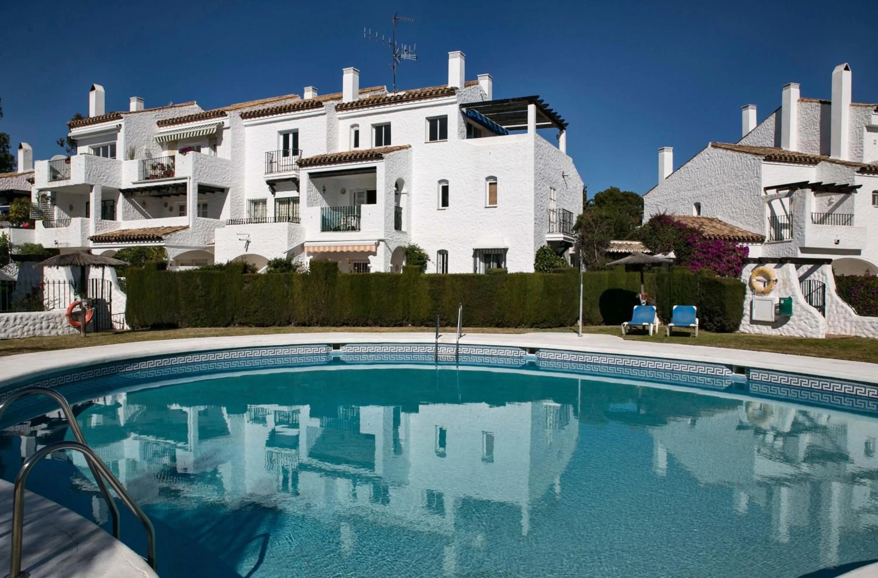 Swimming pool in Ona Club Bena Vista