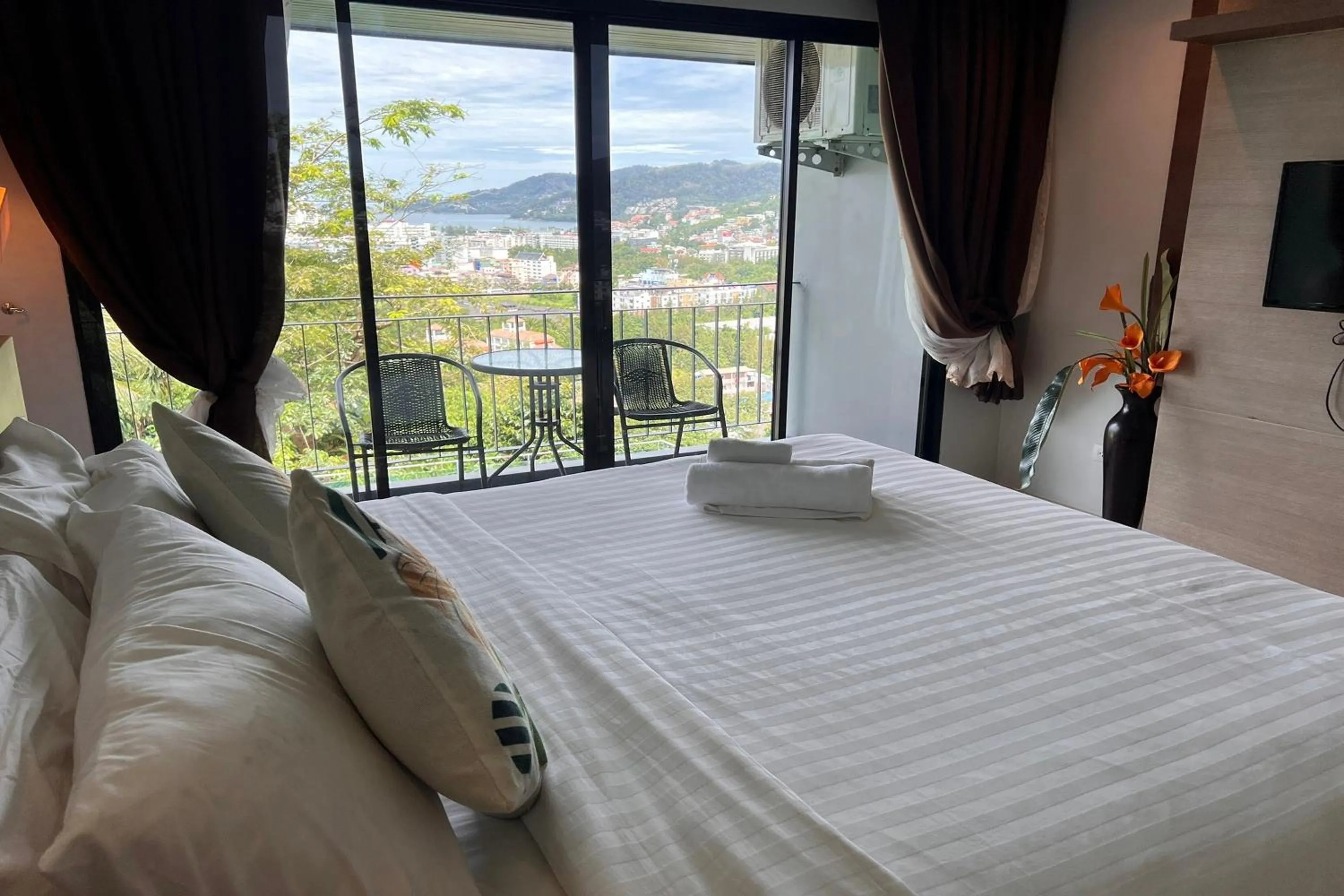Bed in JZ Patong