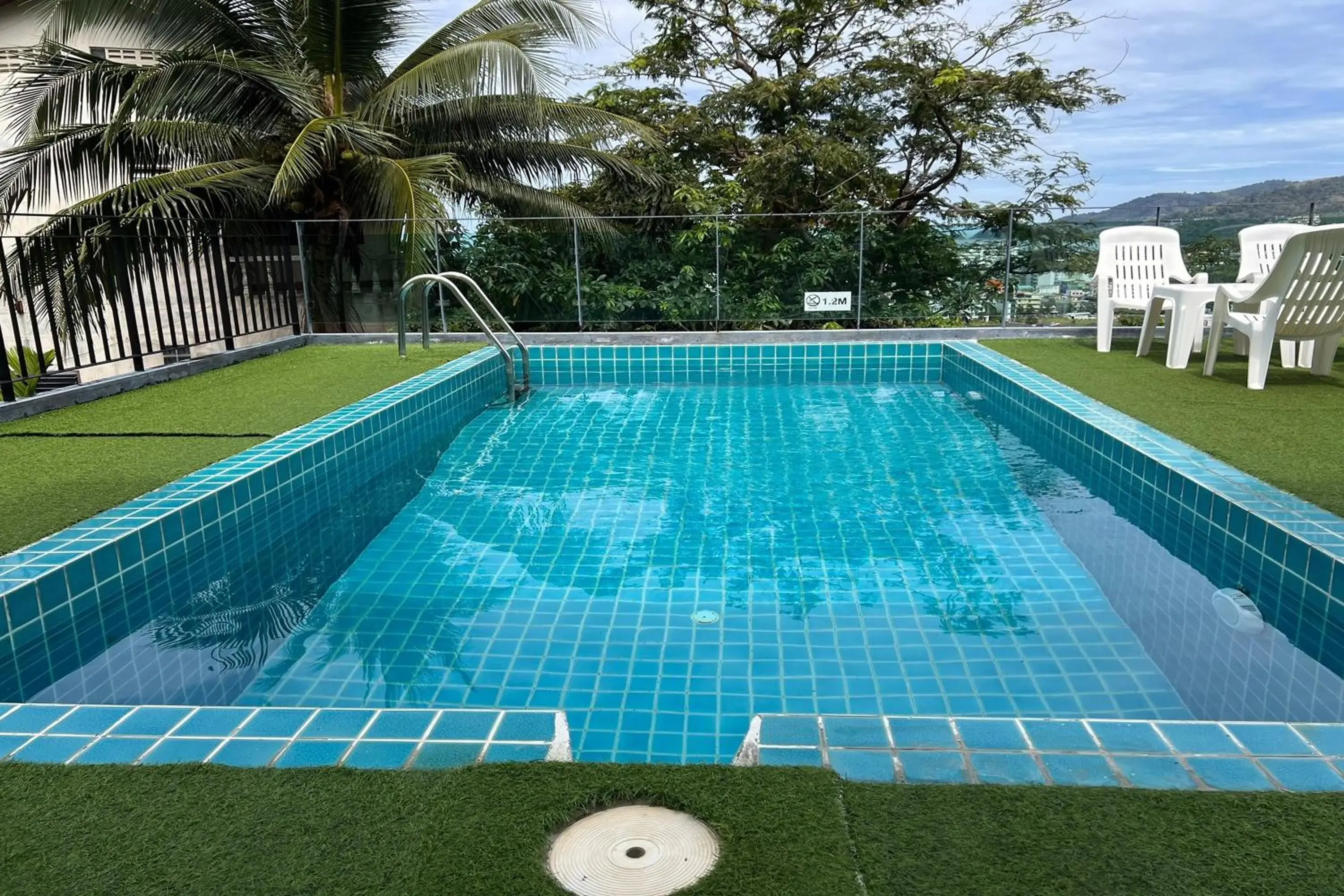 Swimming pool in JZ Patong Swimming pool in JZ Patong
