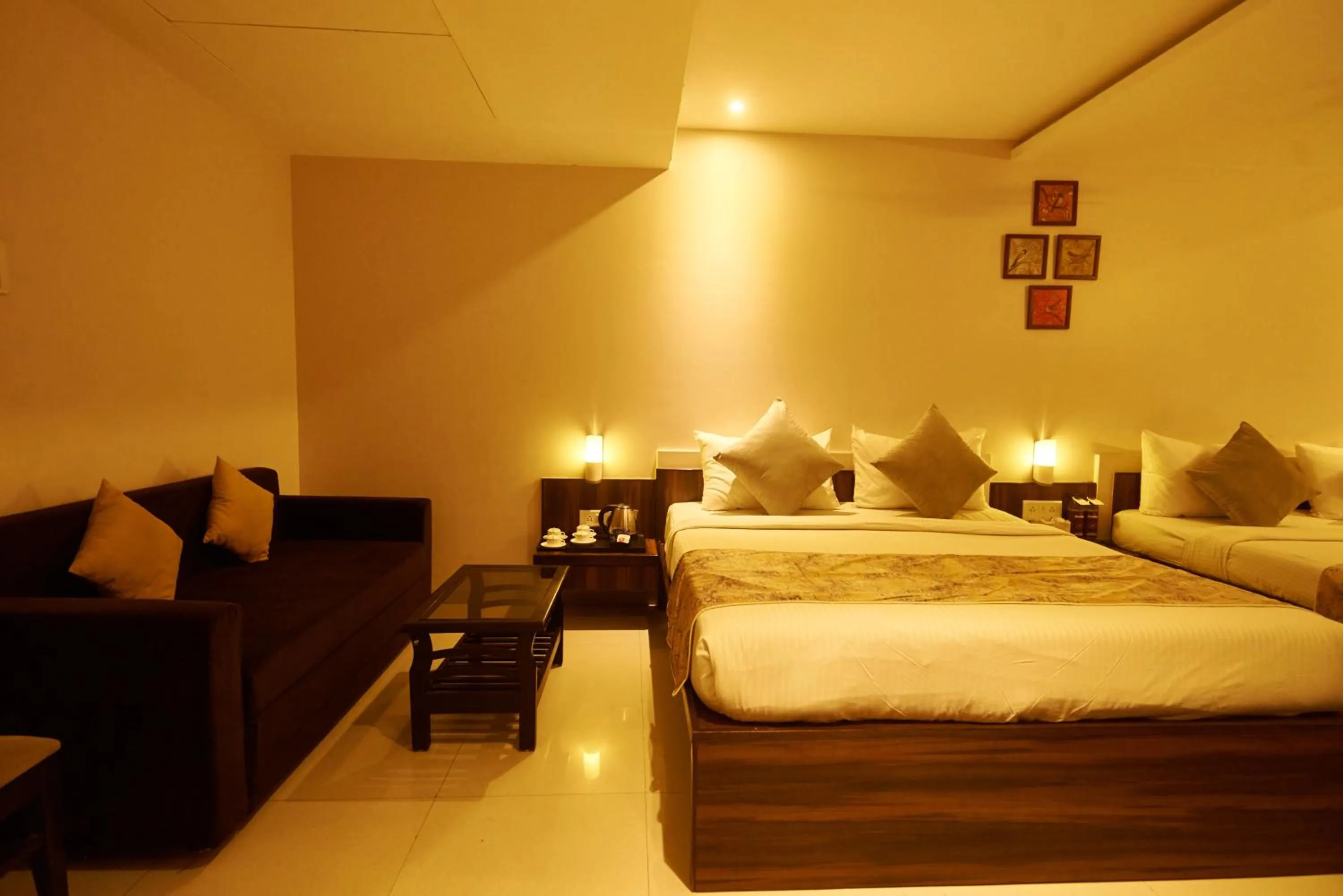 Bed in Hotel G-Square - Shirdi