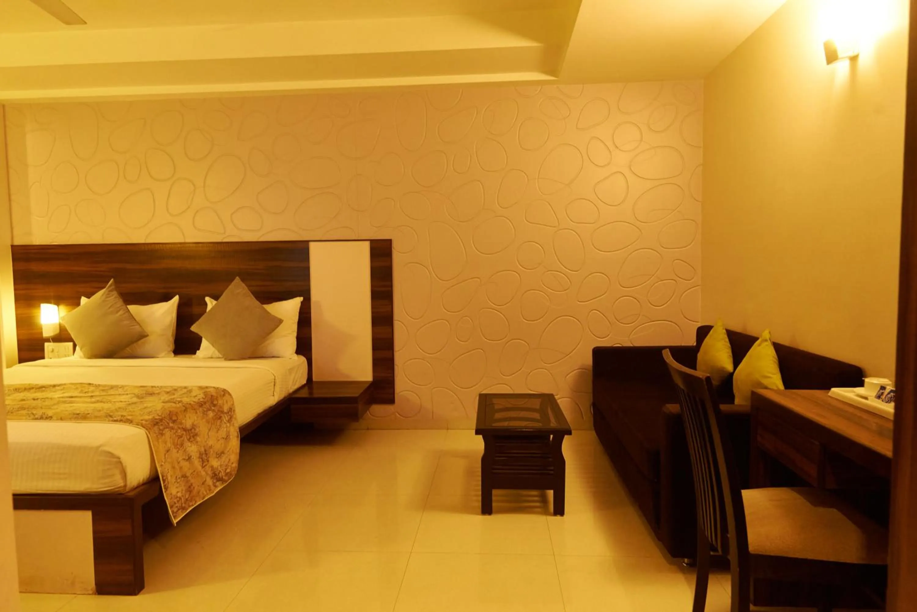 Bed in Hotel G-Square - Shirdi