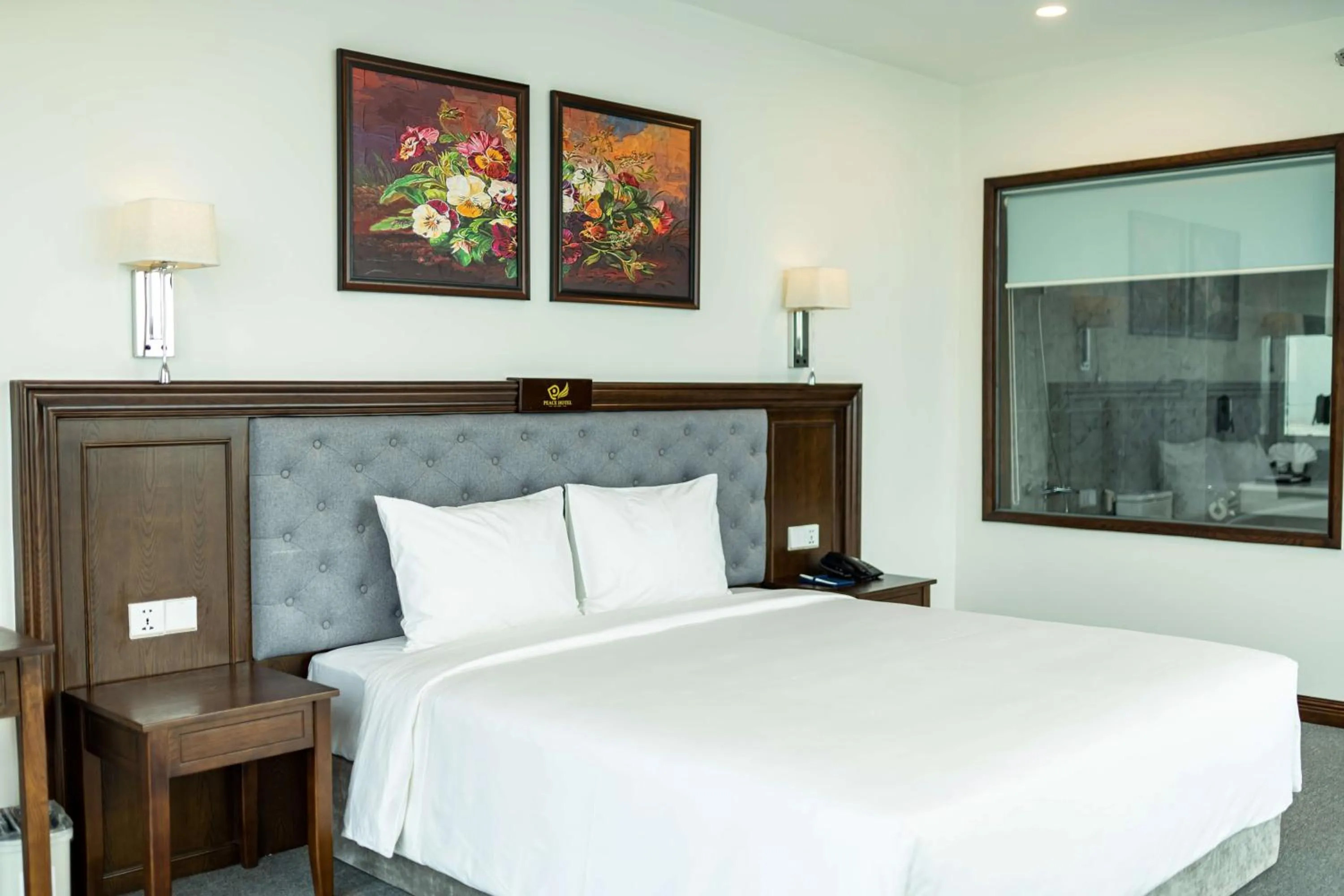 Bed in Peace Hotel Hạ Long