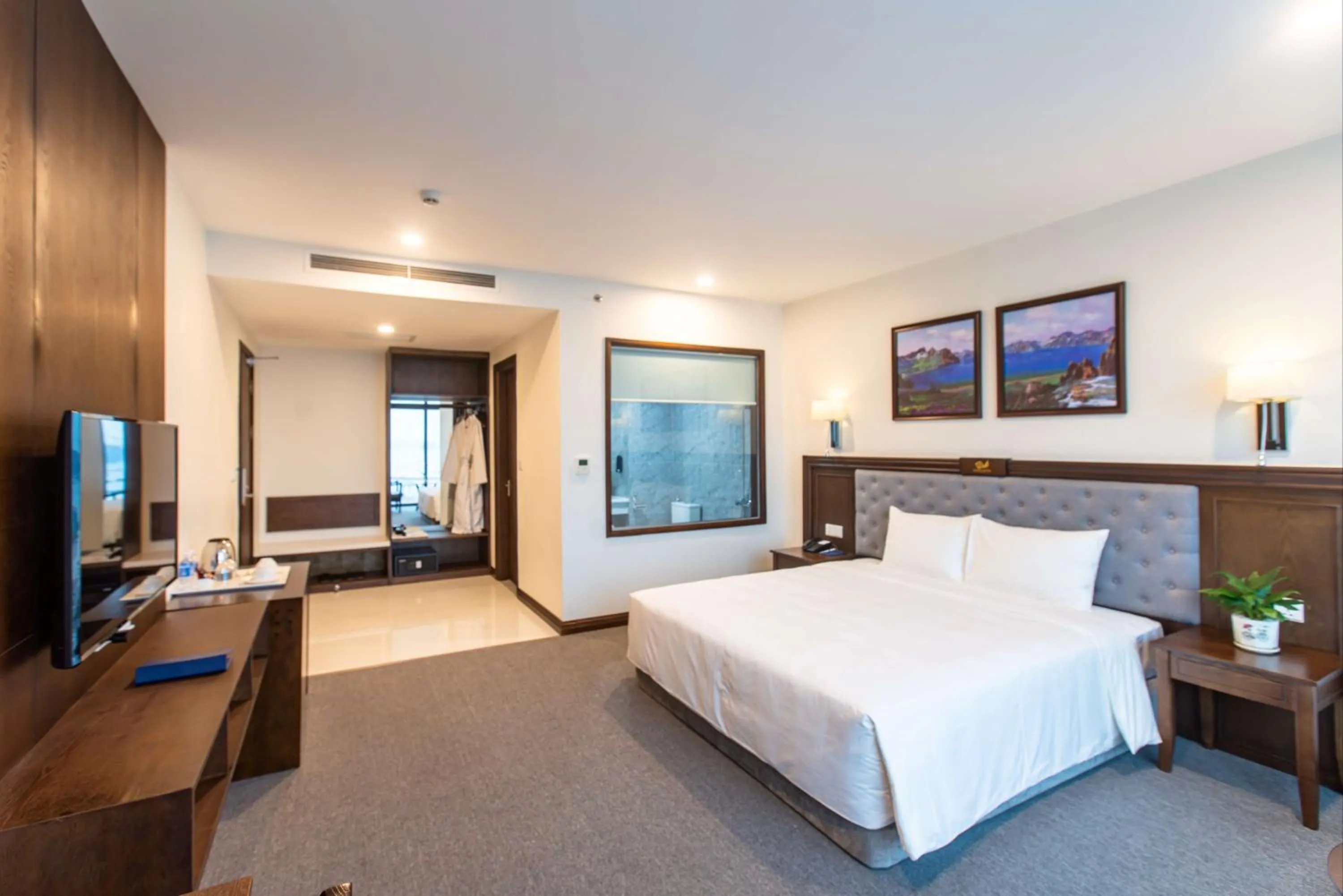 Bed in Peace Hotel Hạ Long