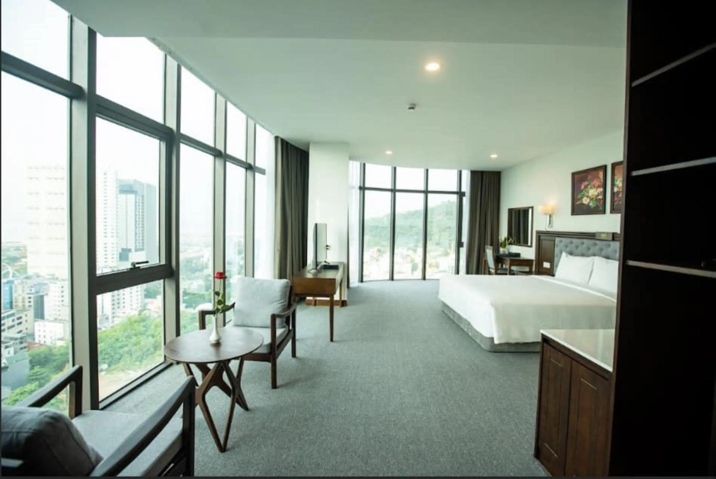 Photo of the whole room, Bed in Peace Hotel Hạ Long