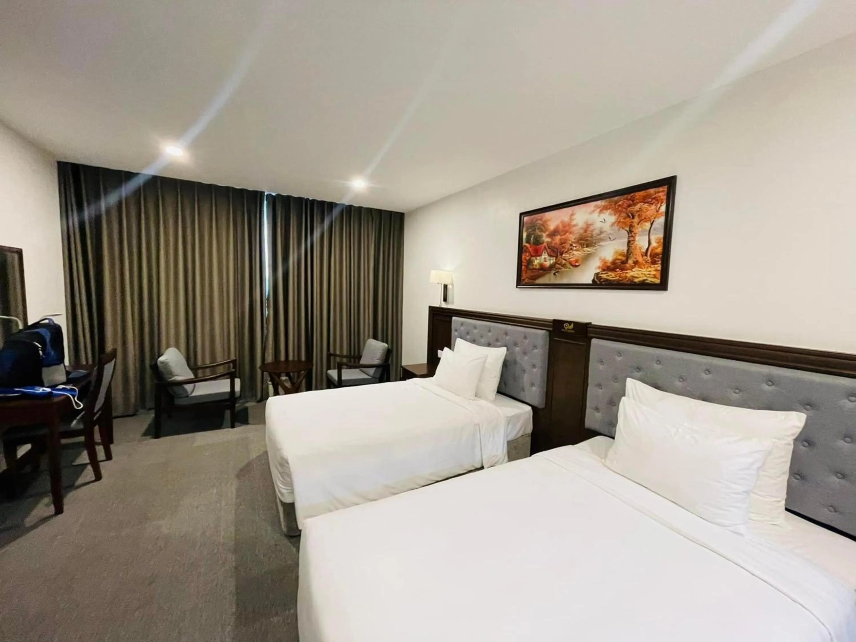 Living room, Bed in Peace Hotel Hạ Long