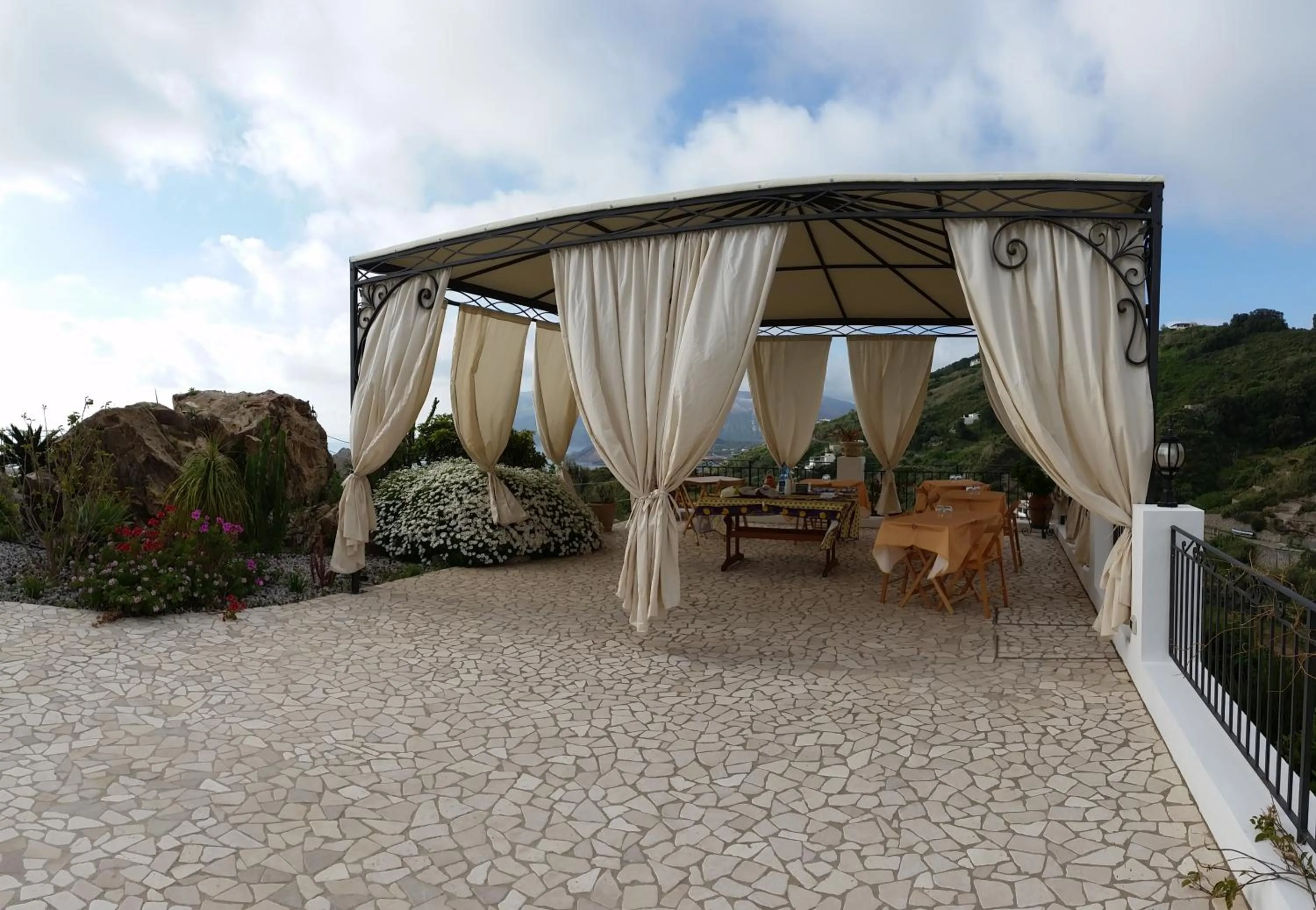 Garden in B&B Villa Maristella