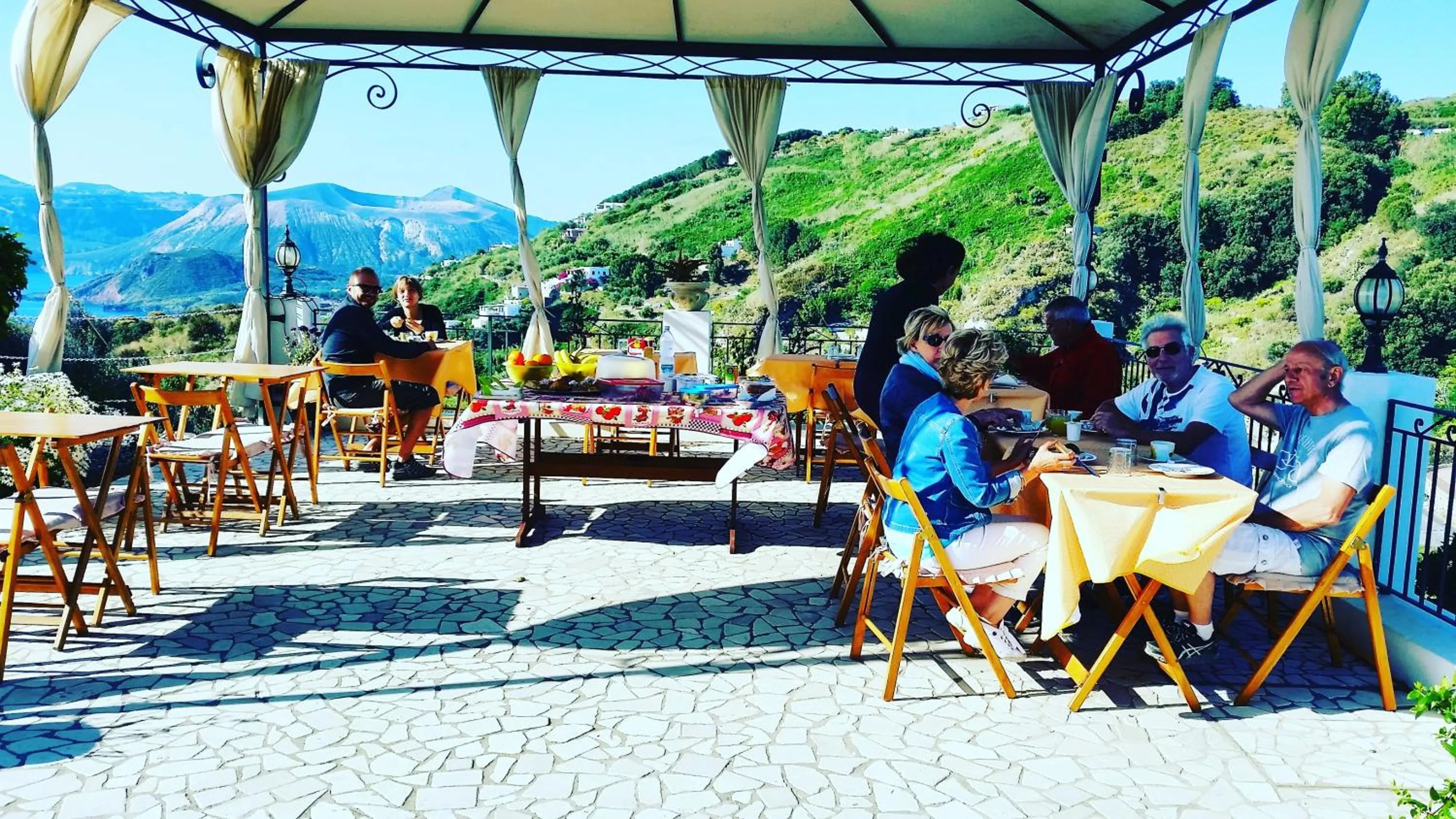 Buffet breakfast in B&B Villa Maristella