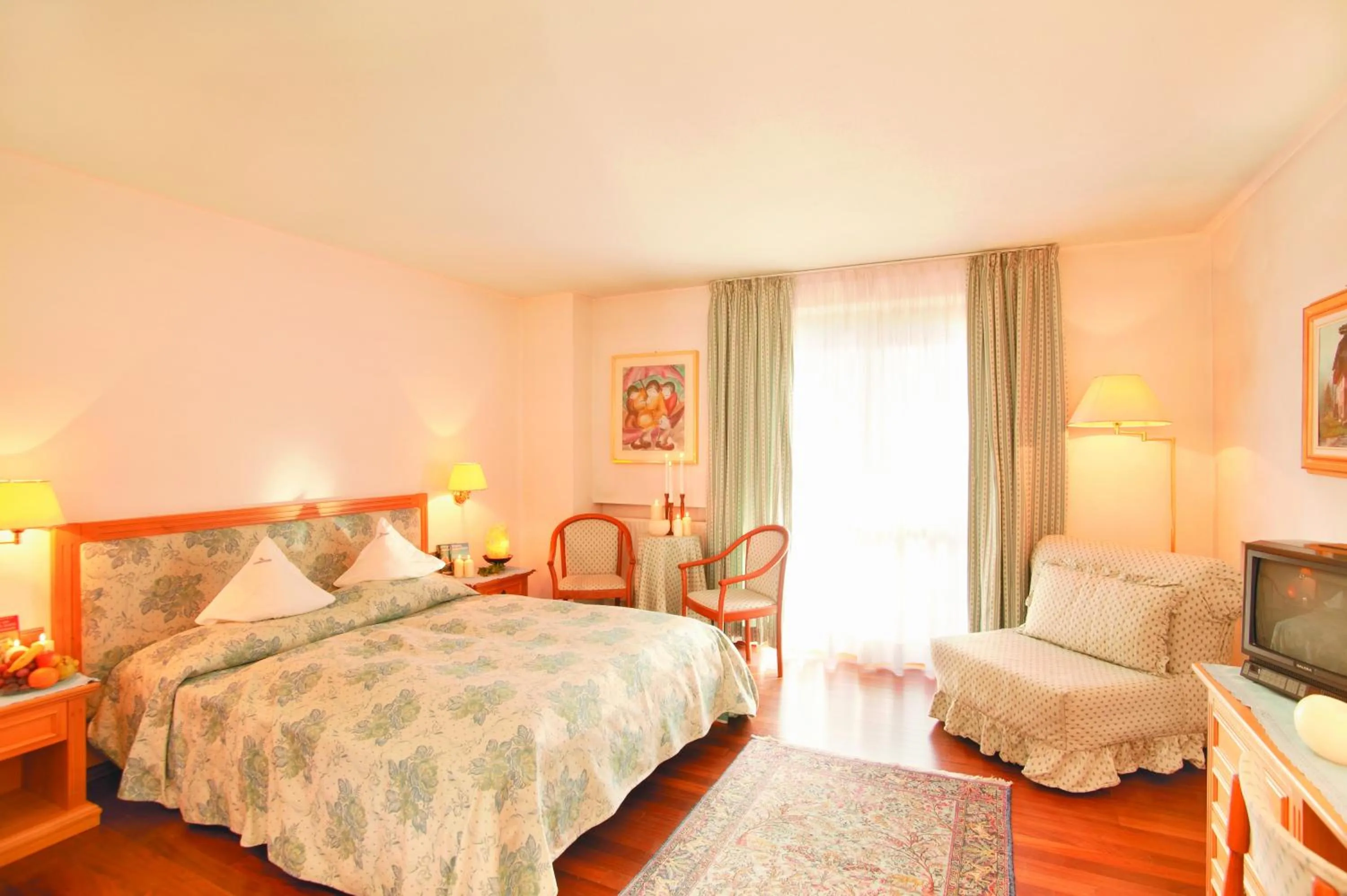 Day, Bed in Hotel Tschurtschenthaler