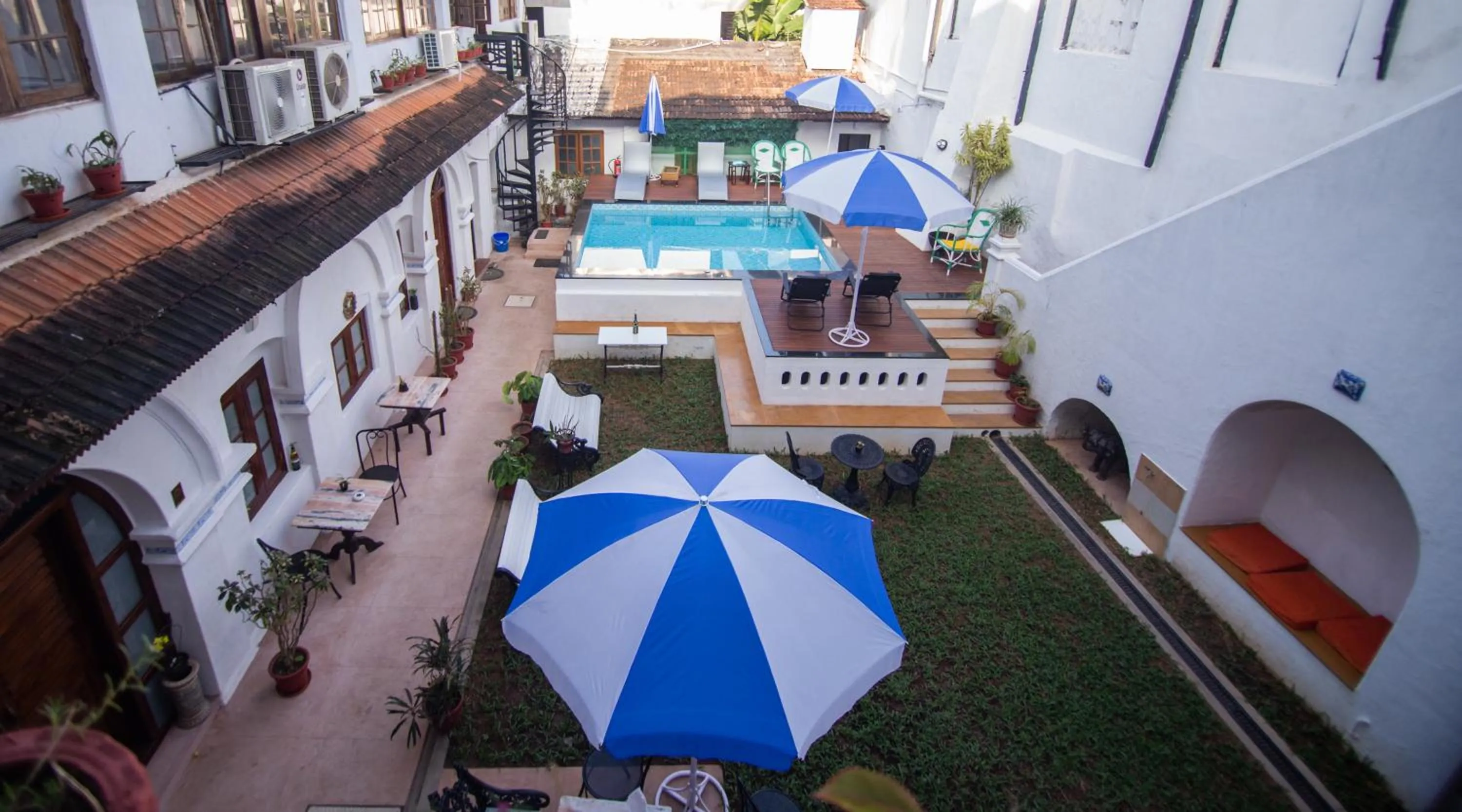 Activities in Old Courtyard Hotel