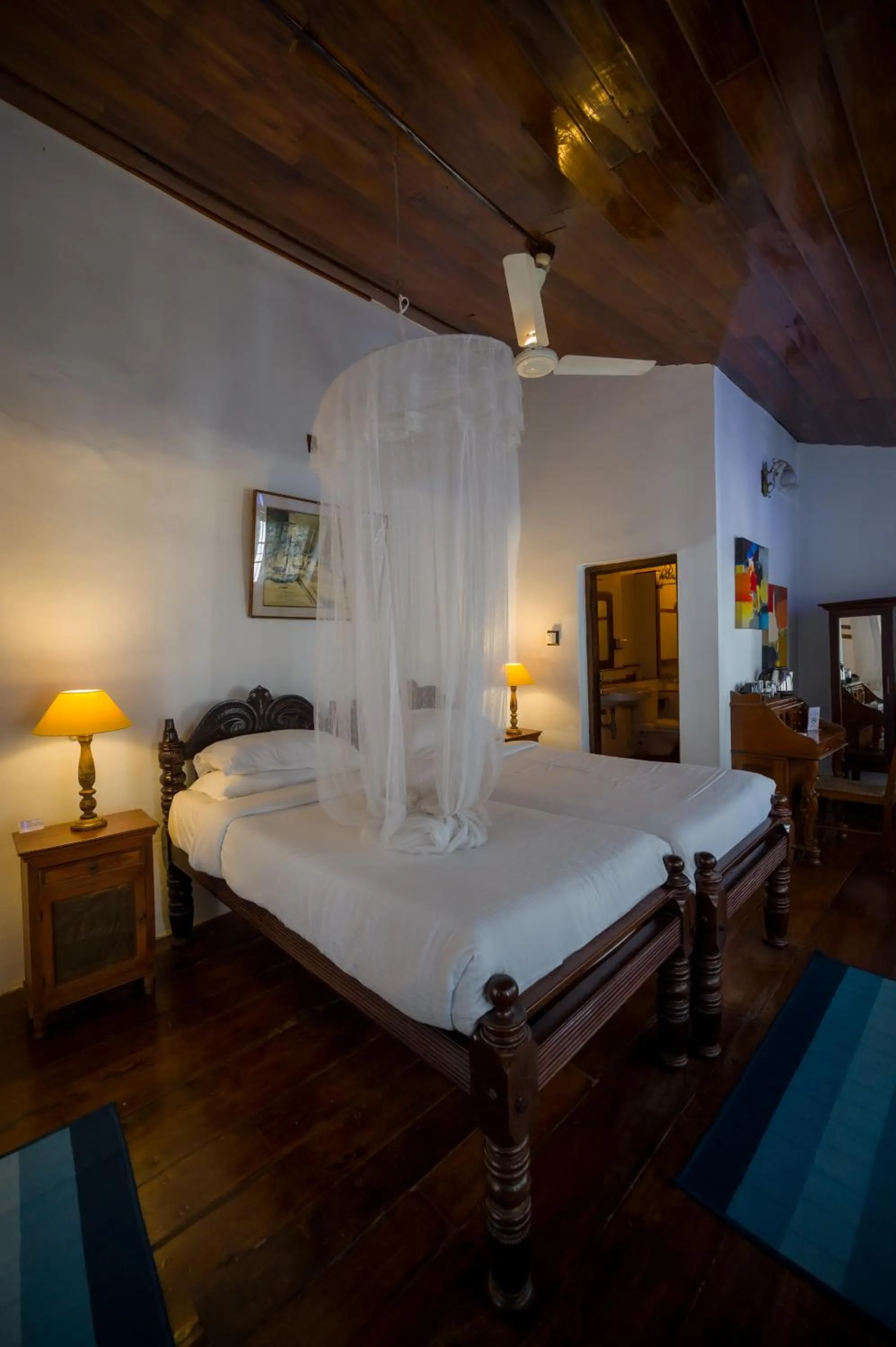 Photo of the whole room, Bed in Old Courtyard Hotel