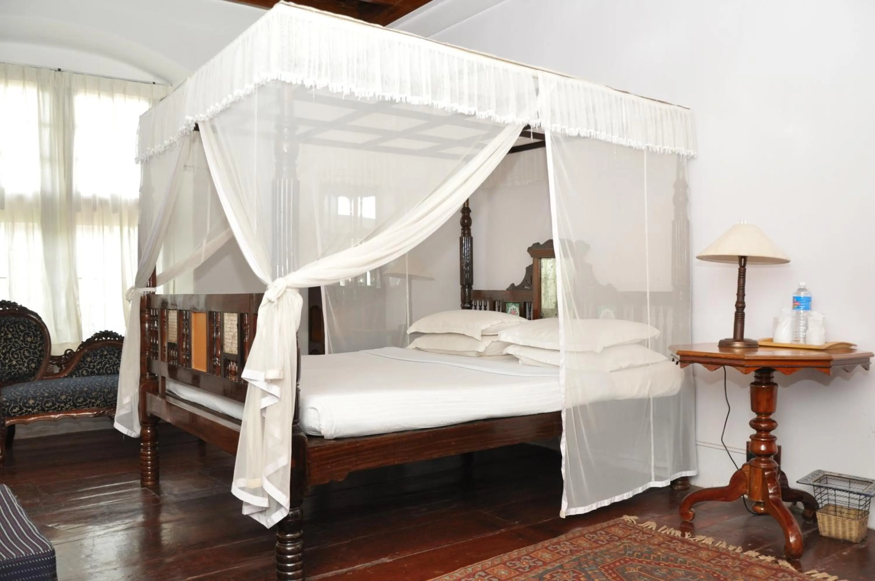 Bed in Old Courtyard Hotel