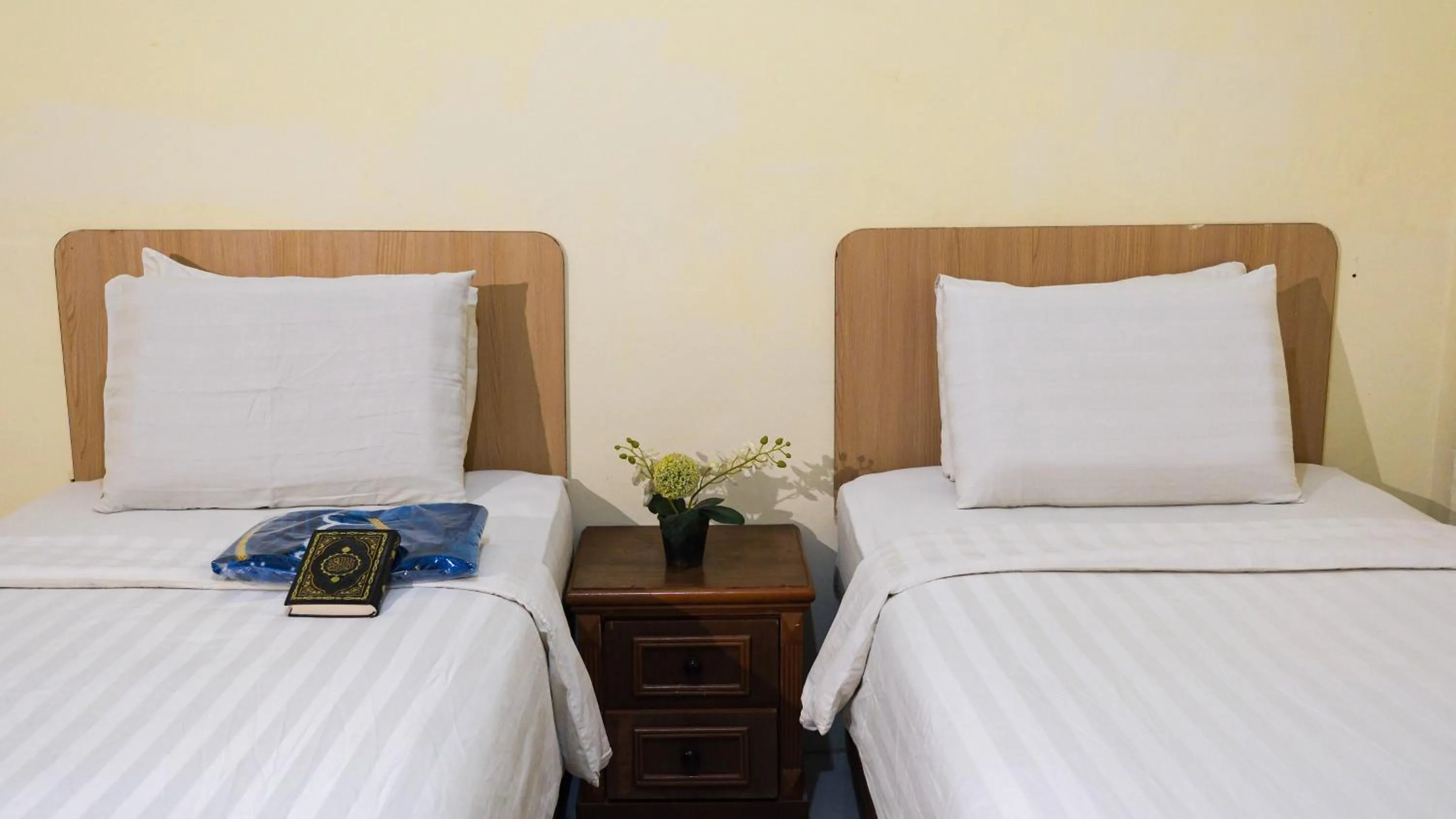 Bed in Hotel Wisata Banda Aceh